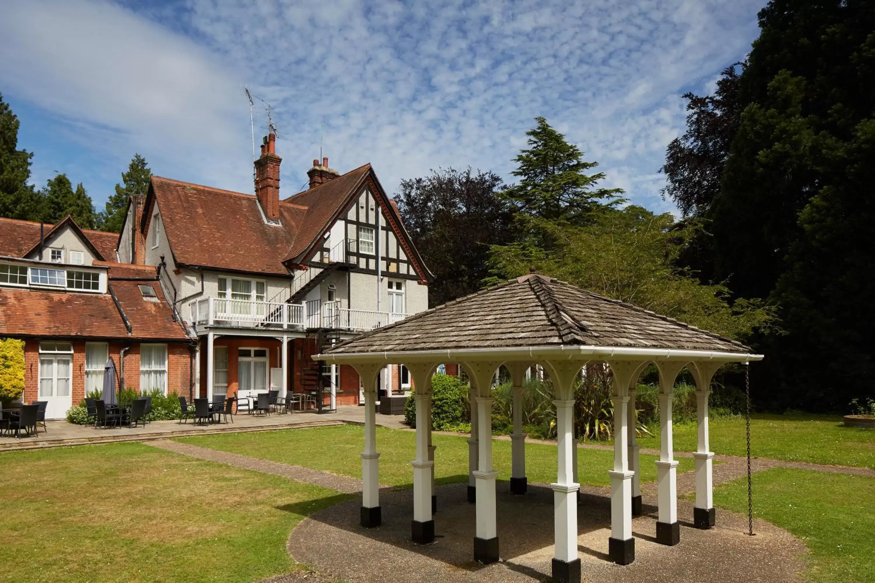 Facade/entrance in Lismoyne Hotel Facade/entrance in Lismoyne Hotel