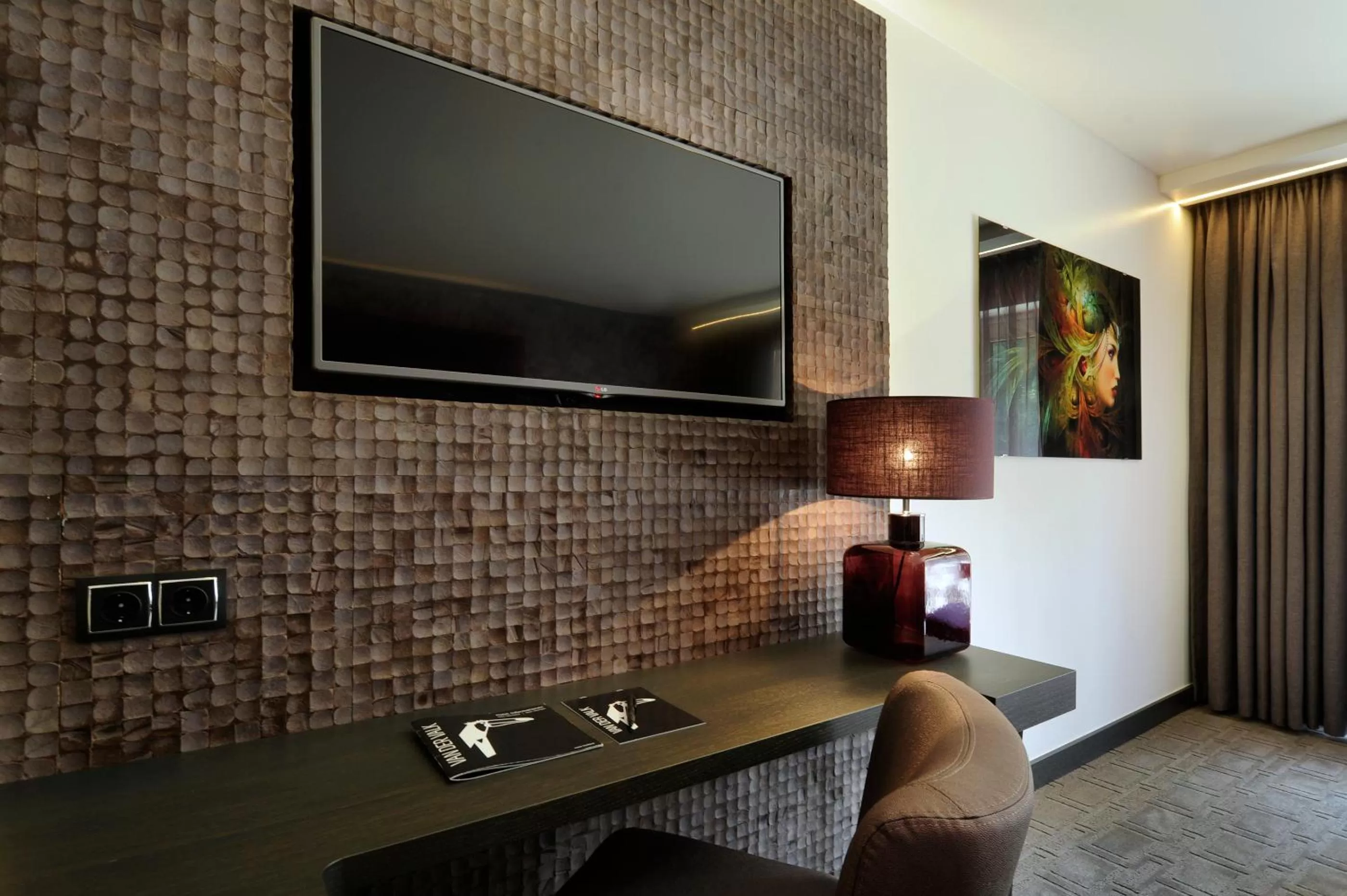 TV and multimedia in Hotel Gladbeck van der Valk