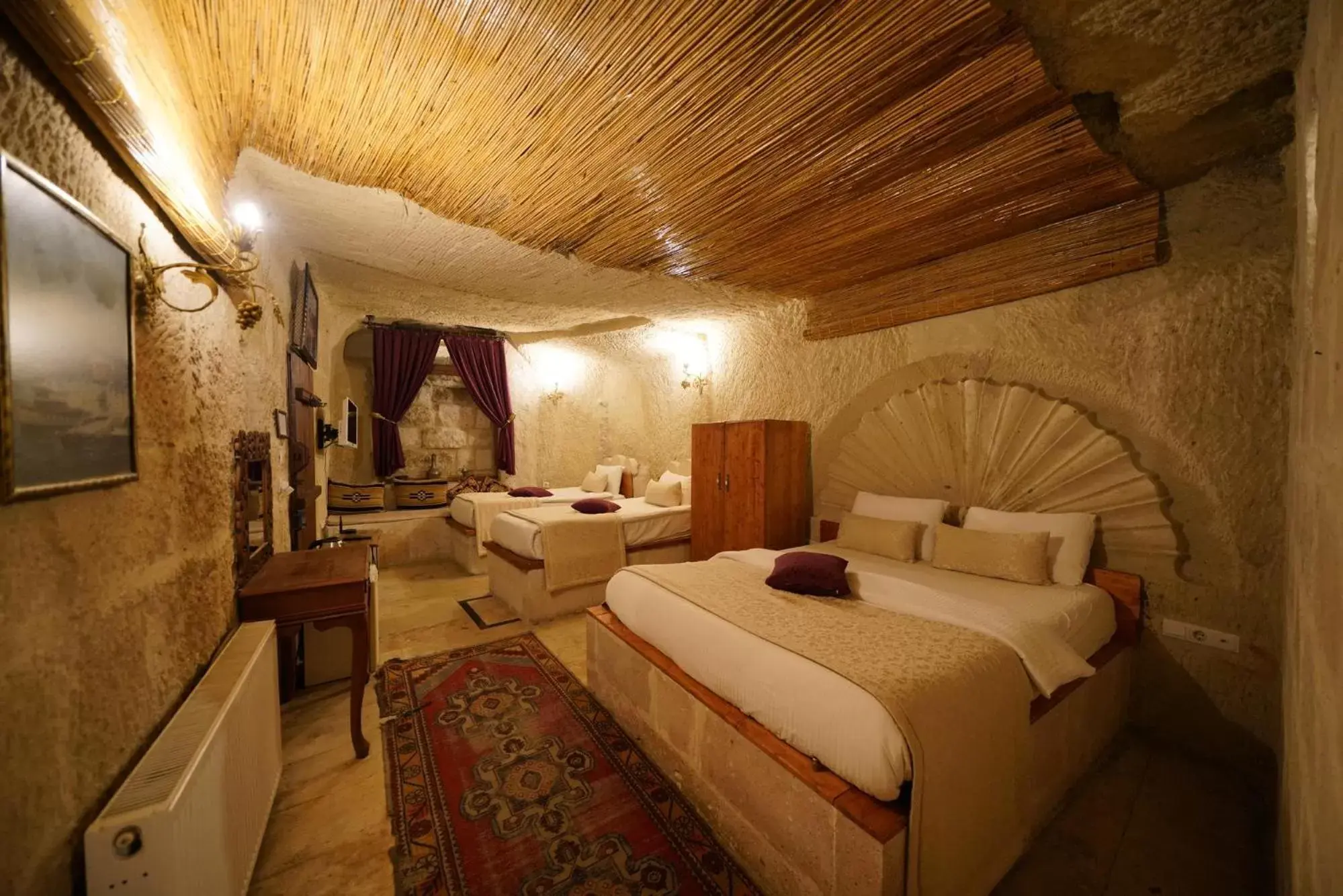 Bed in Cappadocia Nar Cave House & Hot Swimming Pool