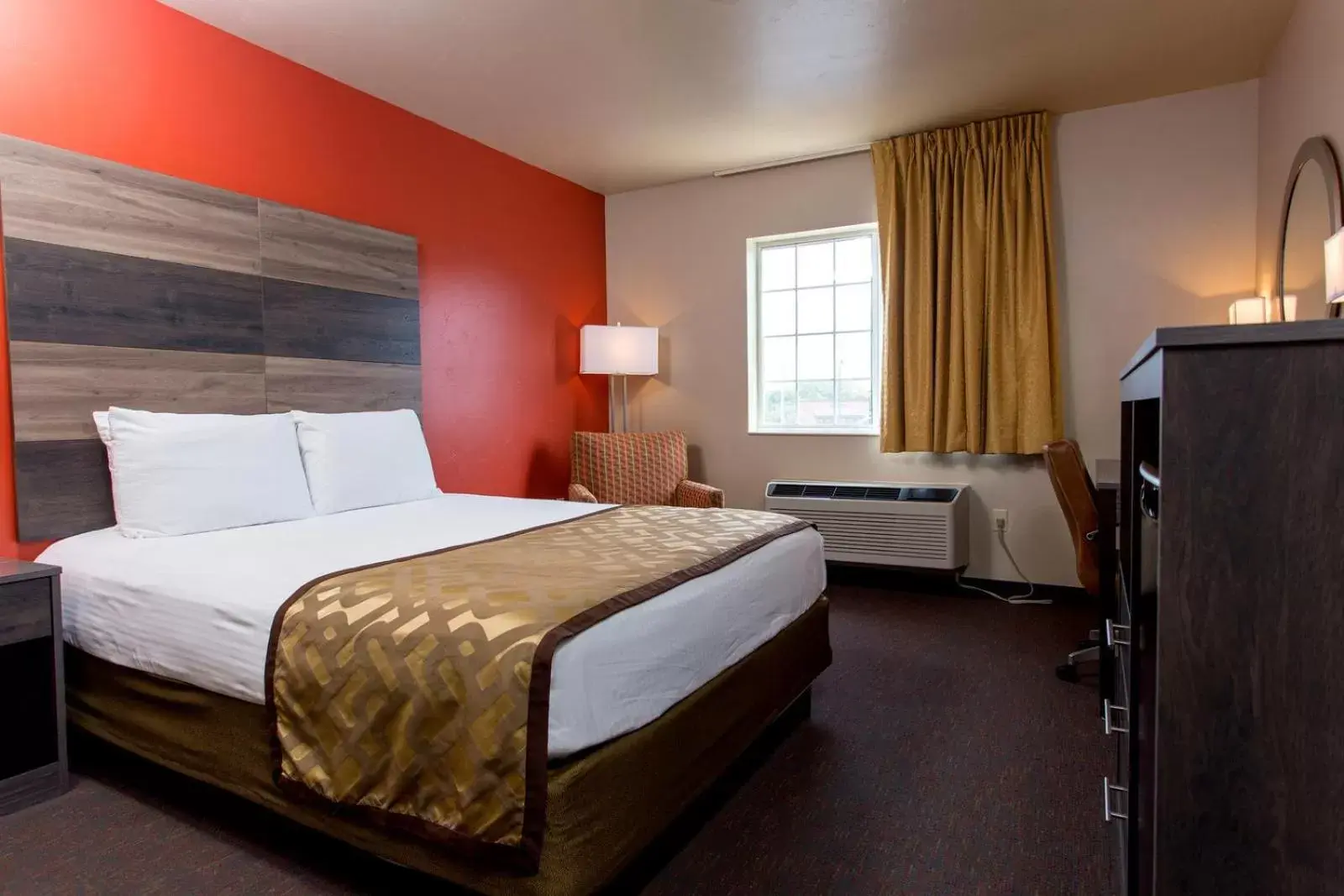Bedroom, Bed in Hotel J Green Bay