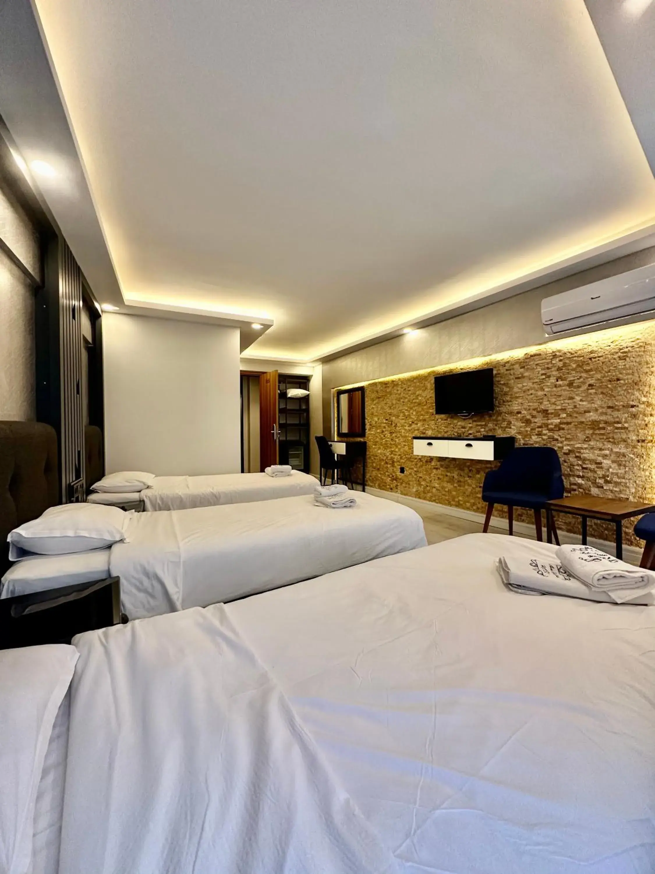 Bed in Sirkeci Quietness Hotel