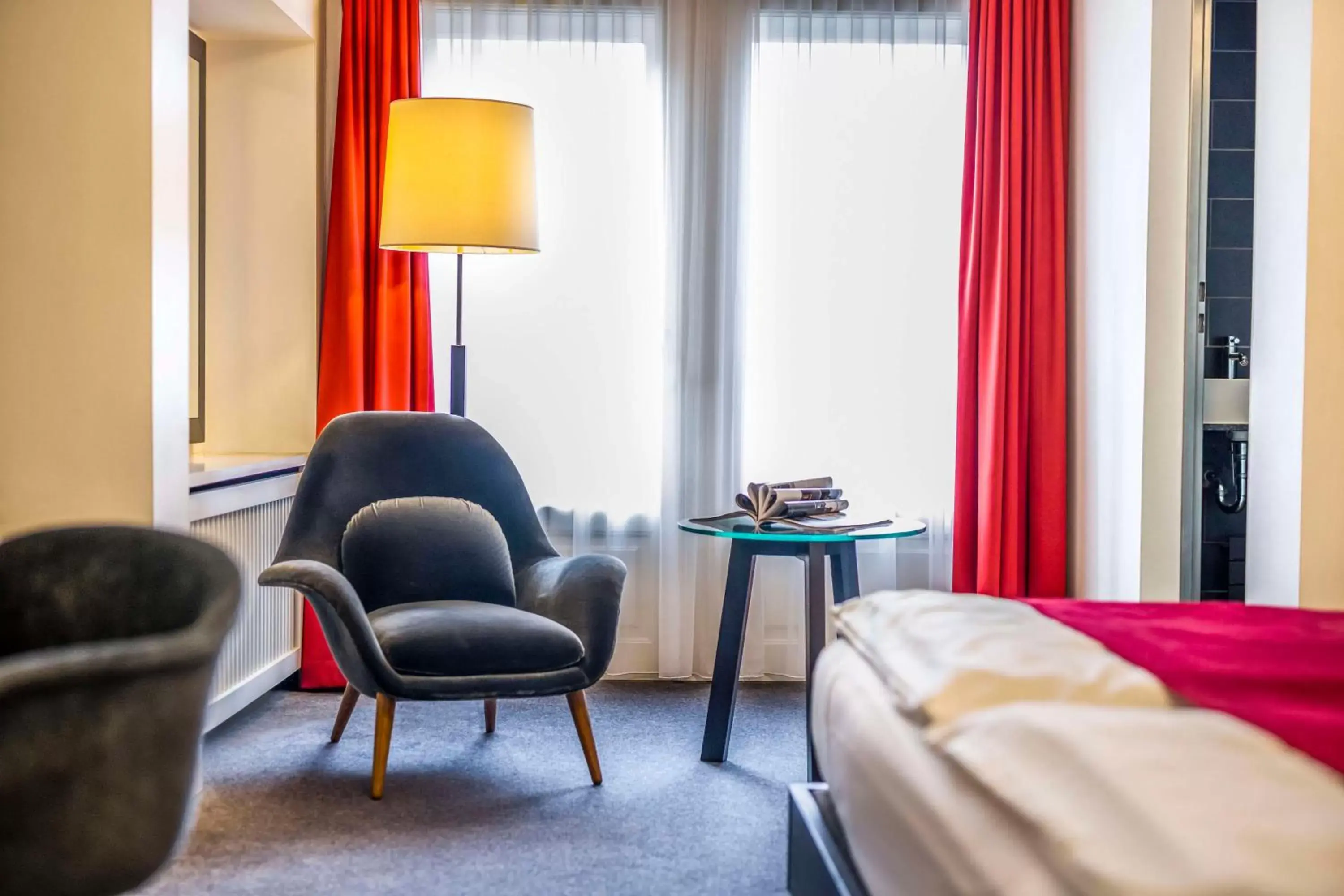 Bedroom, Seating Area in Scandic Palace Hotel