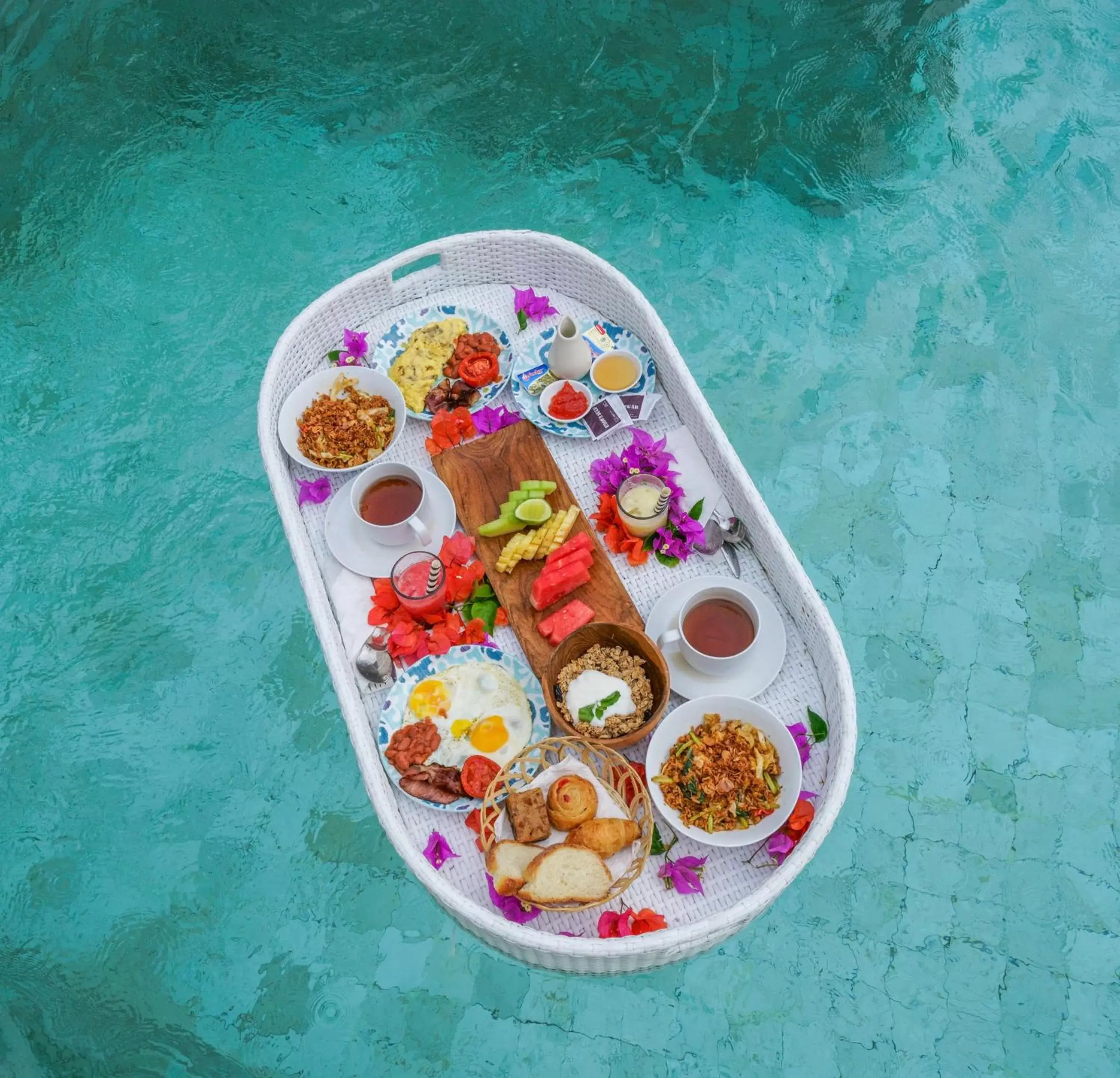Food and drinks in Blue Lagoon Avia Villas