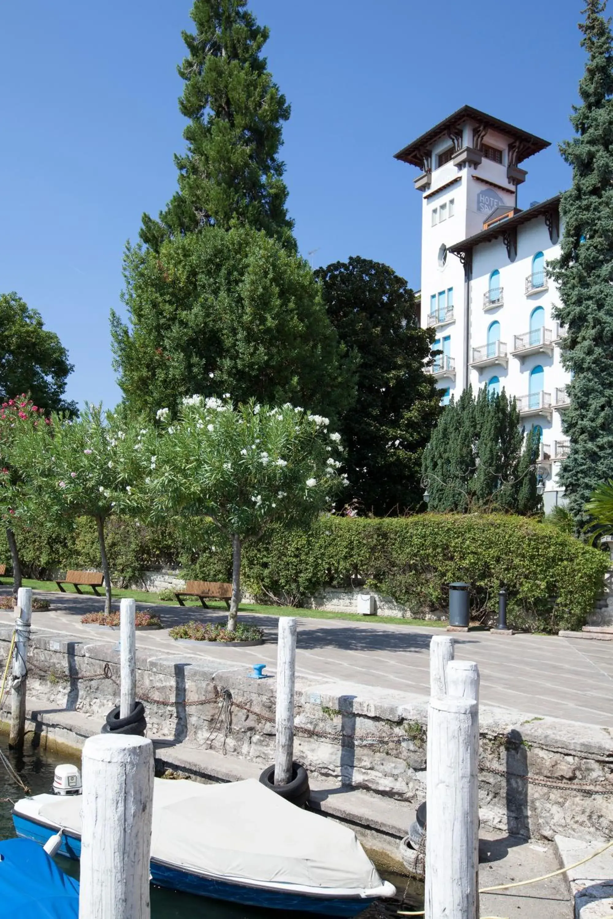 Facade/entrance in Hotel Savoy Palace Facade/entrance in Hotel Savoy Palace
