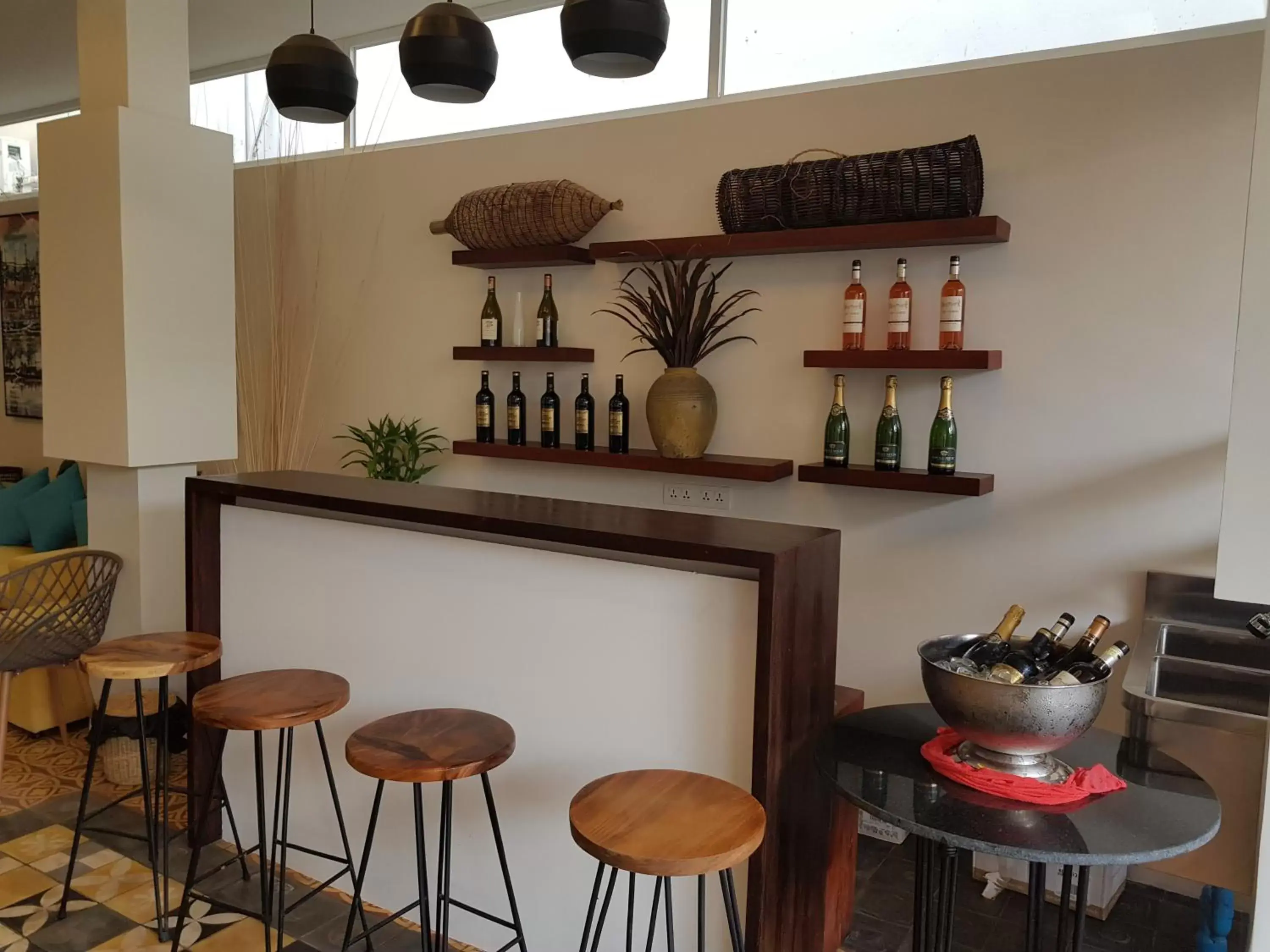 Lounge or bar in Baahu Villa