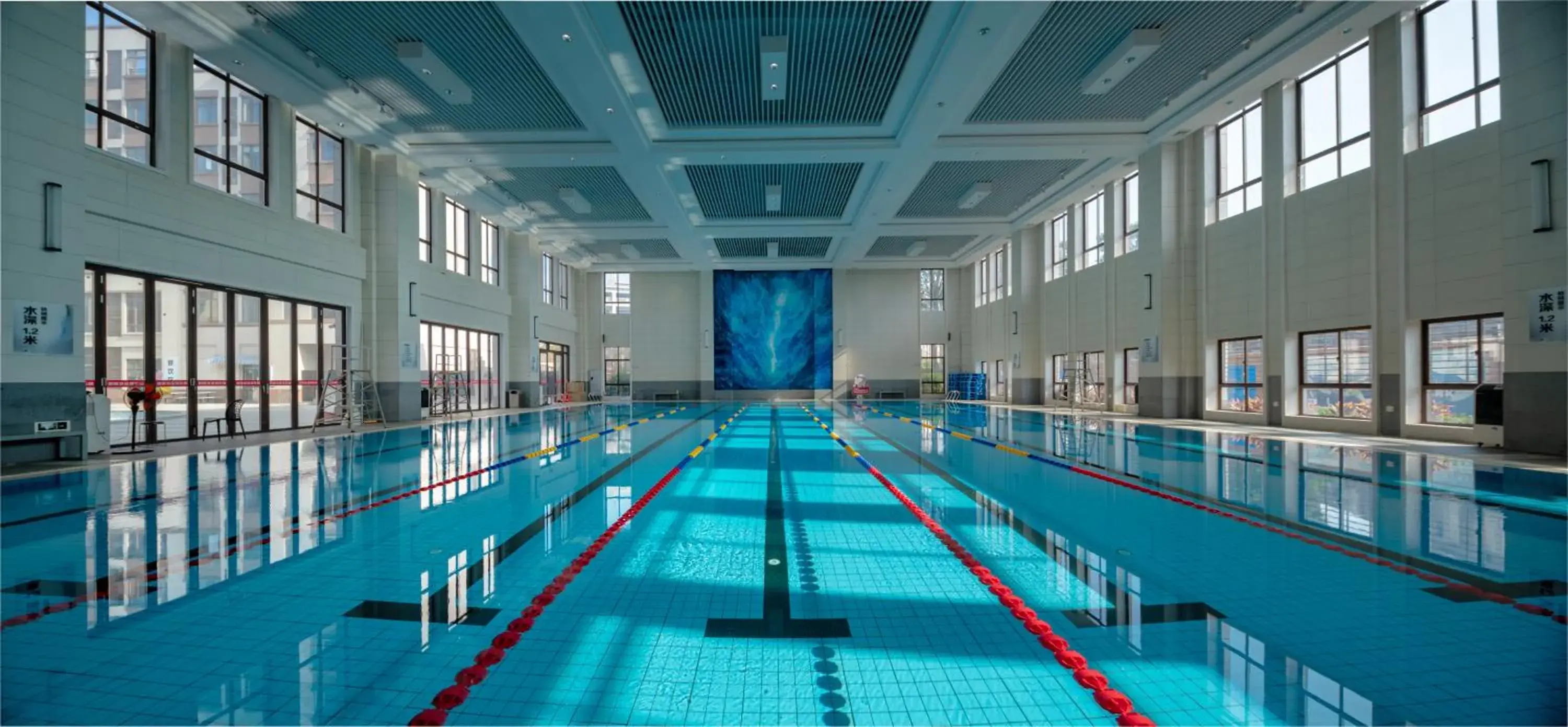 Swimming pool in Holiday Inn Express Jinjiang Anhai, an IHG Hotel