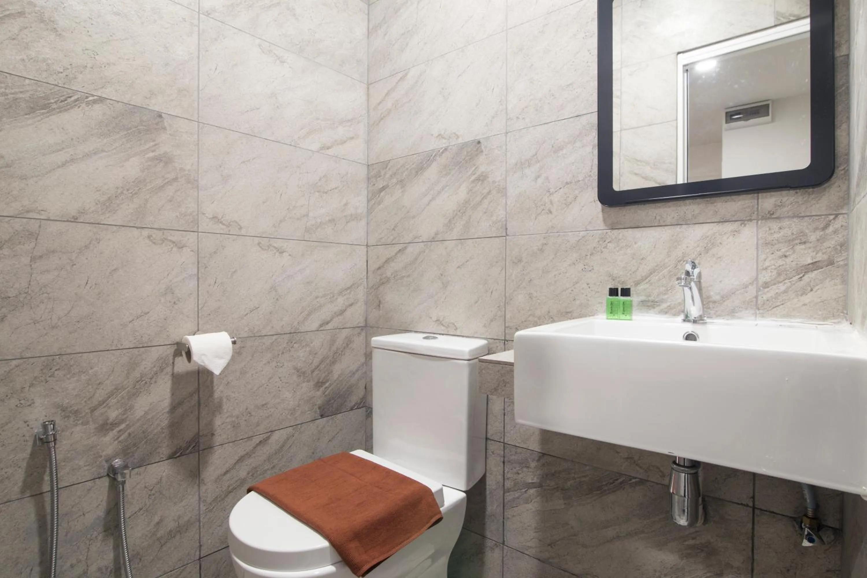 Shower in Kitez Hotel & Bunkz