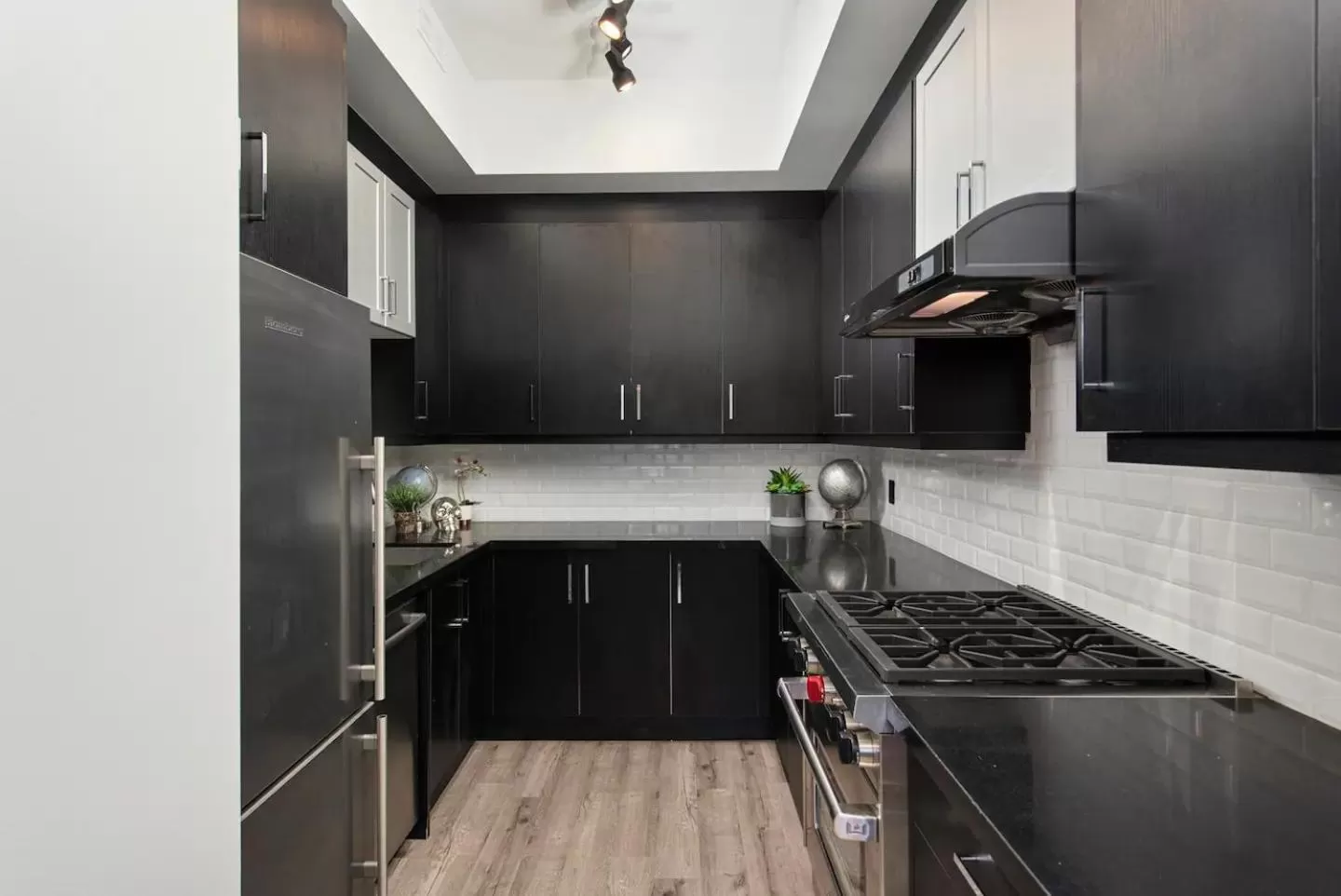 Kitchen/Kitchenette in Queen Street Lofts