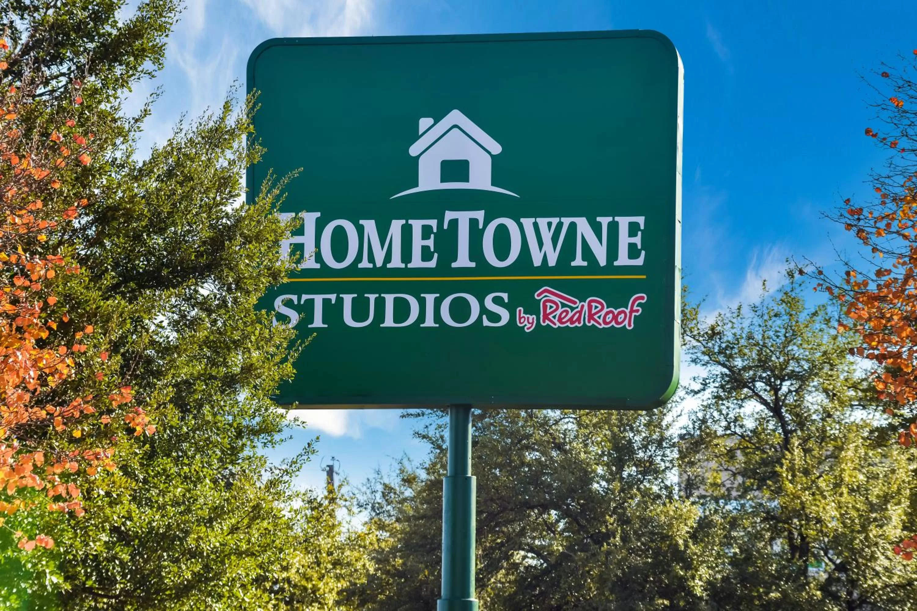 Property building in HomeTowne Studios by Red Roof Dallas - North Addison - Tollway
