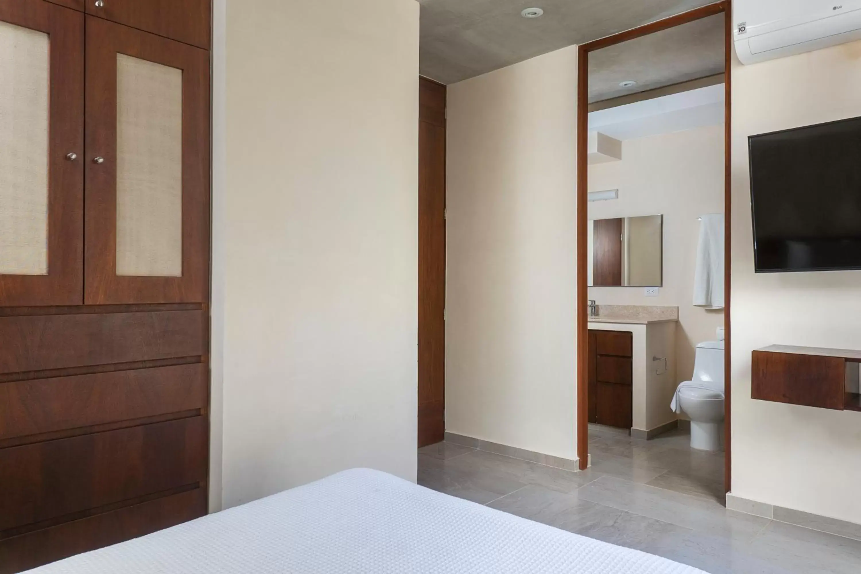 Bathroom, Bed in ARUNA TULUM-Luxury Studios & Apartments