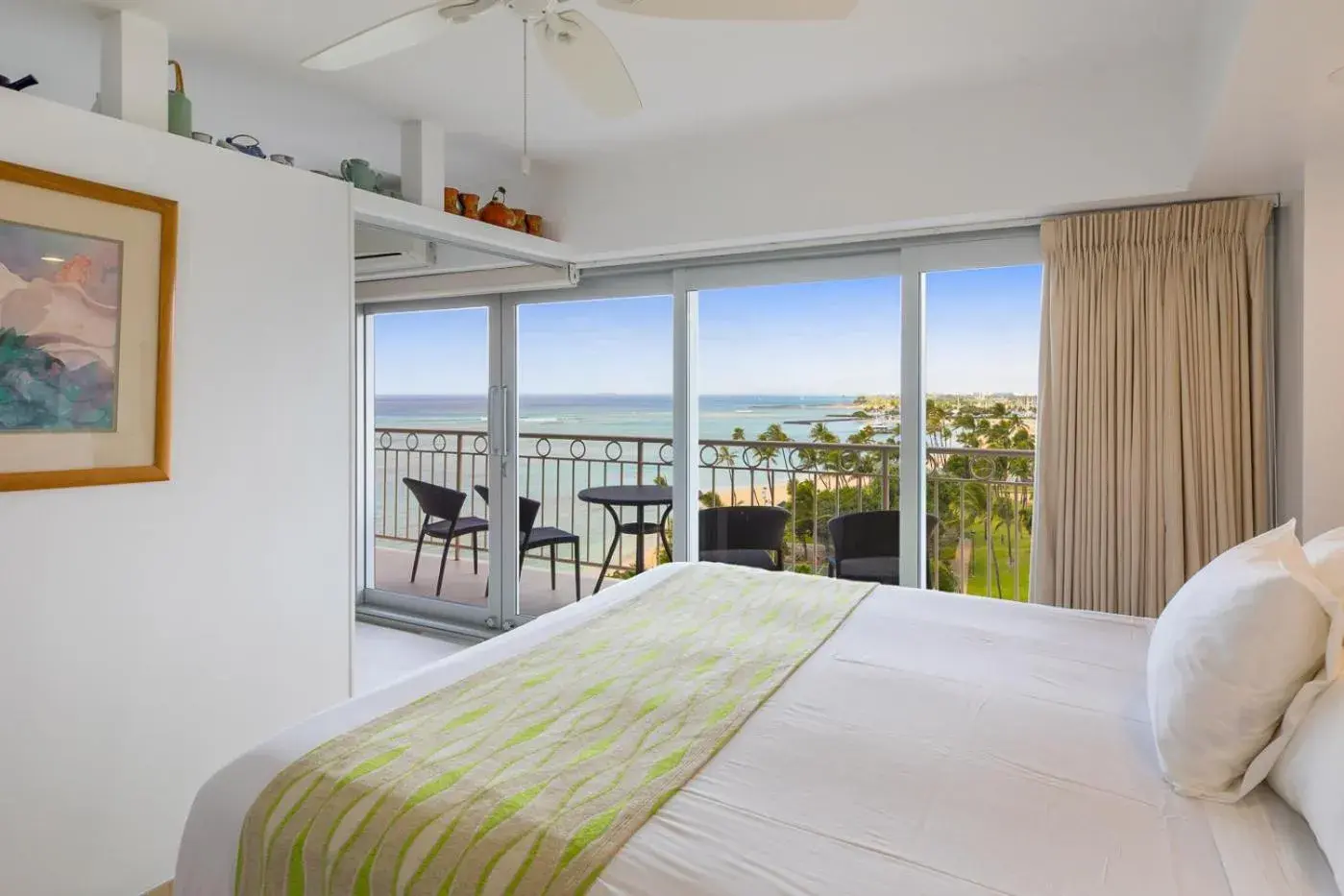Bed in Waikiki Shore by Outrigger