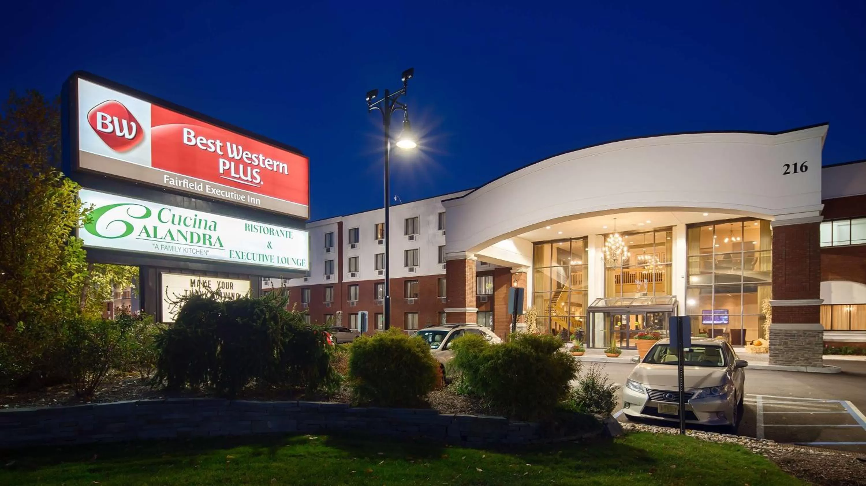 Property building in Best Western Plus Fairfield Executive Inn
