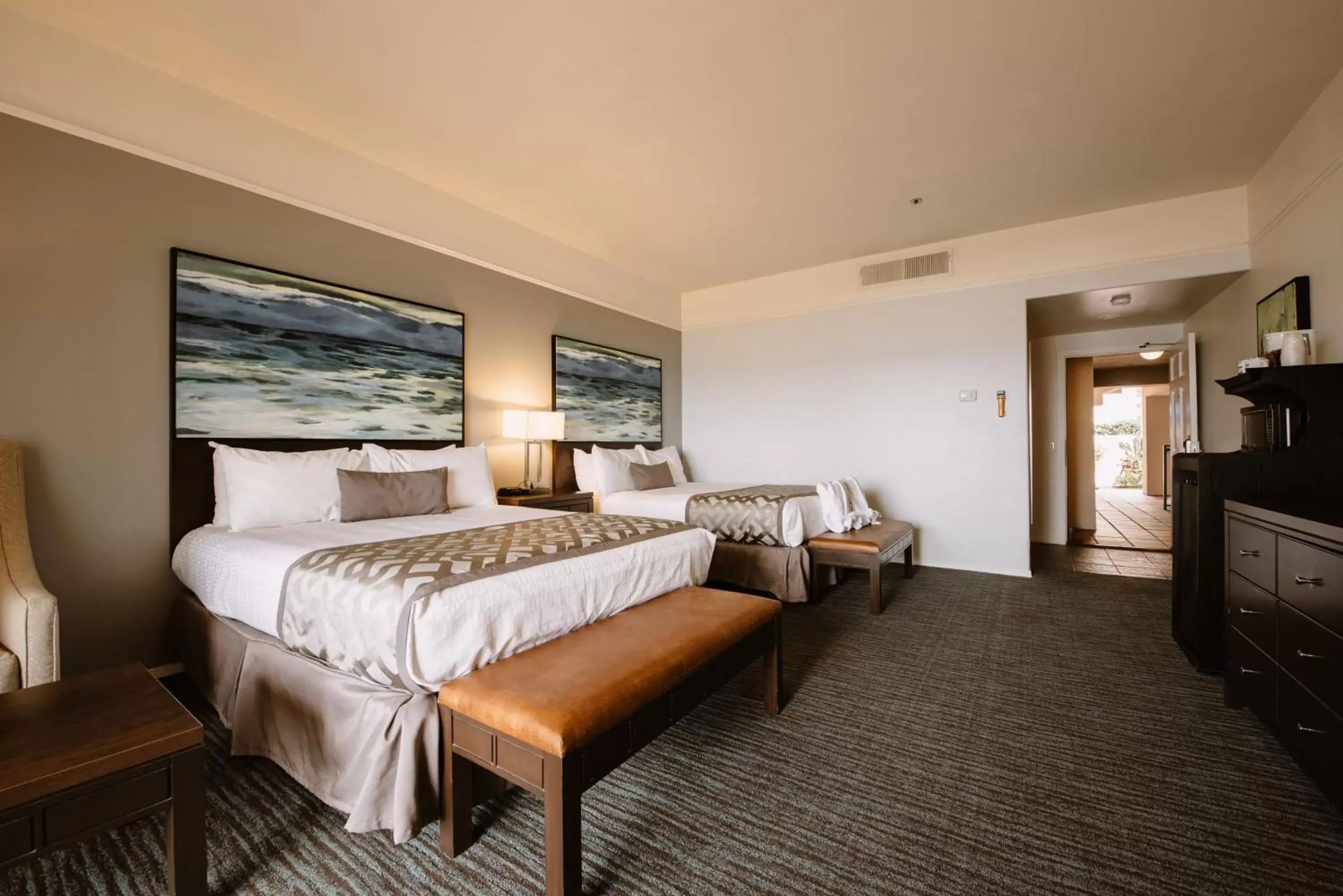 Photo of the whole room, Bed in Tamarack Beach Hotel Photo of the whole room, Bed in Tamarack Beach Hotel