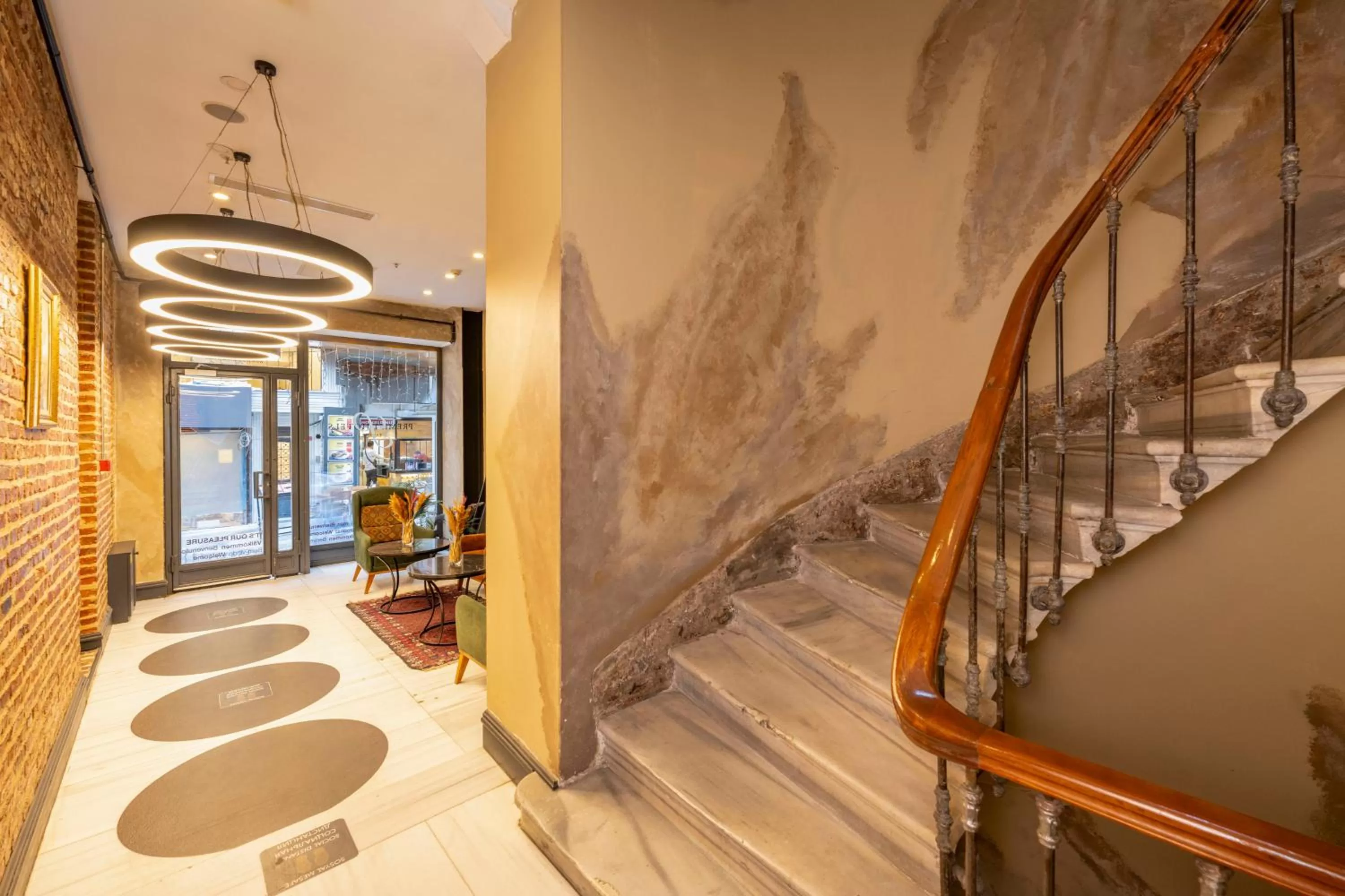 Lobby or reception in Premist Hotels Taksim