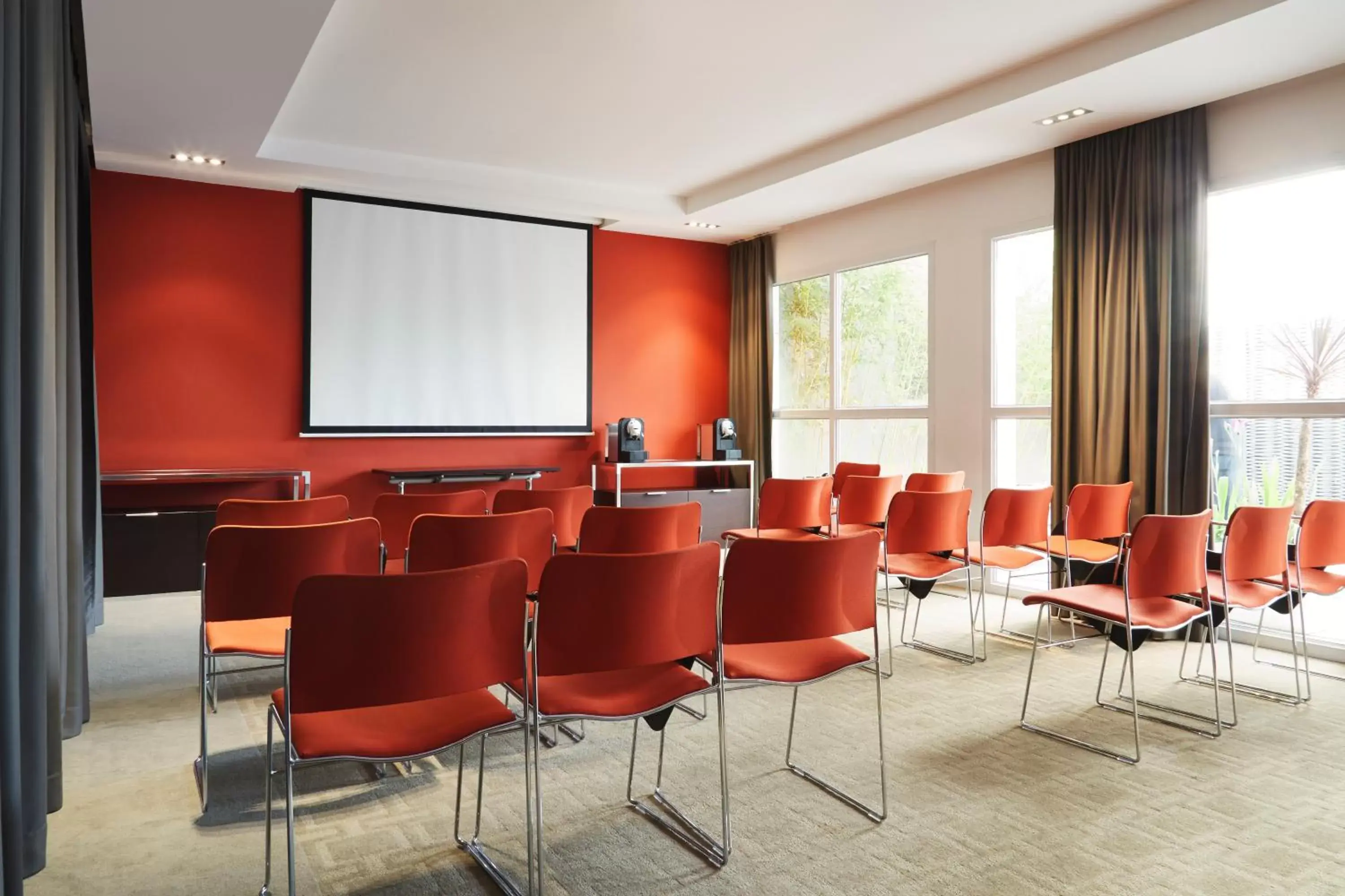 Meeting/conference room in Aparthotel Adagio Marseille Timone