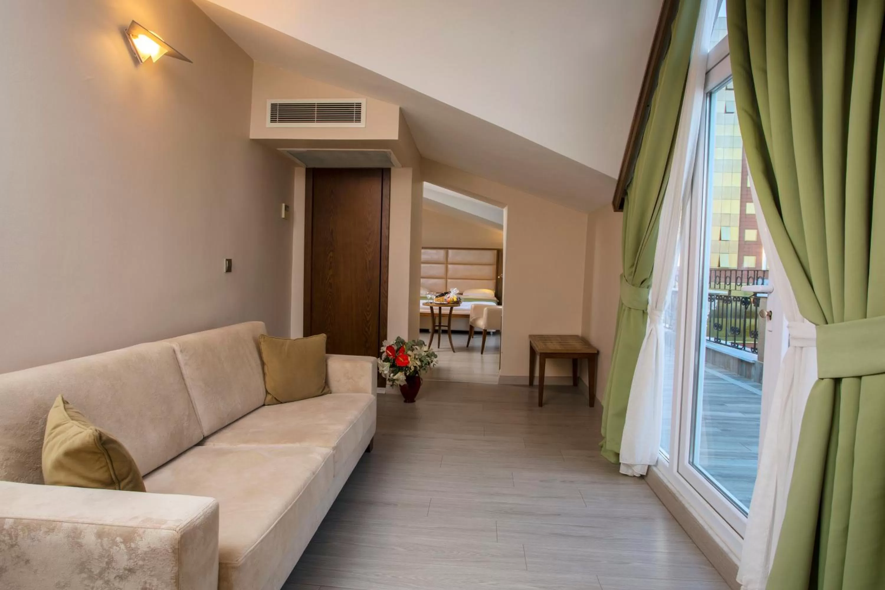 Photo of the whole room in Kumburgaz Marin Princess Hotel