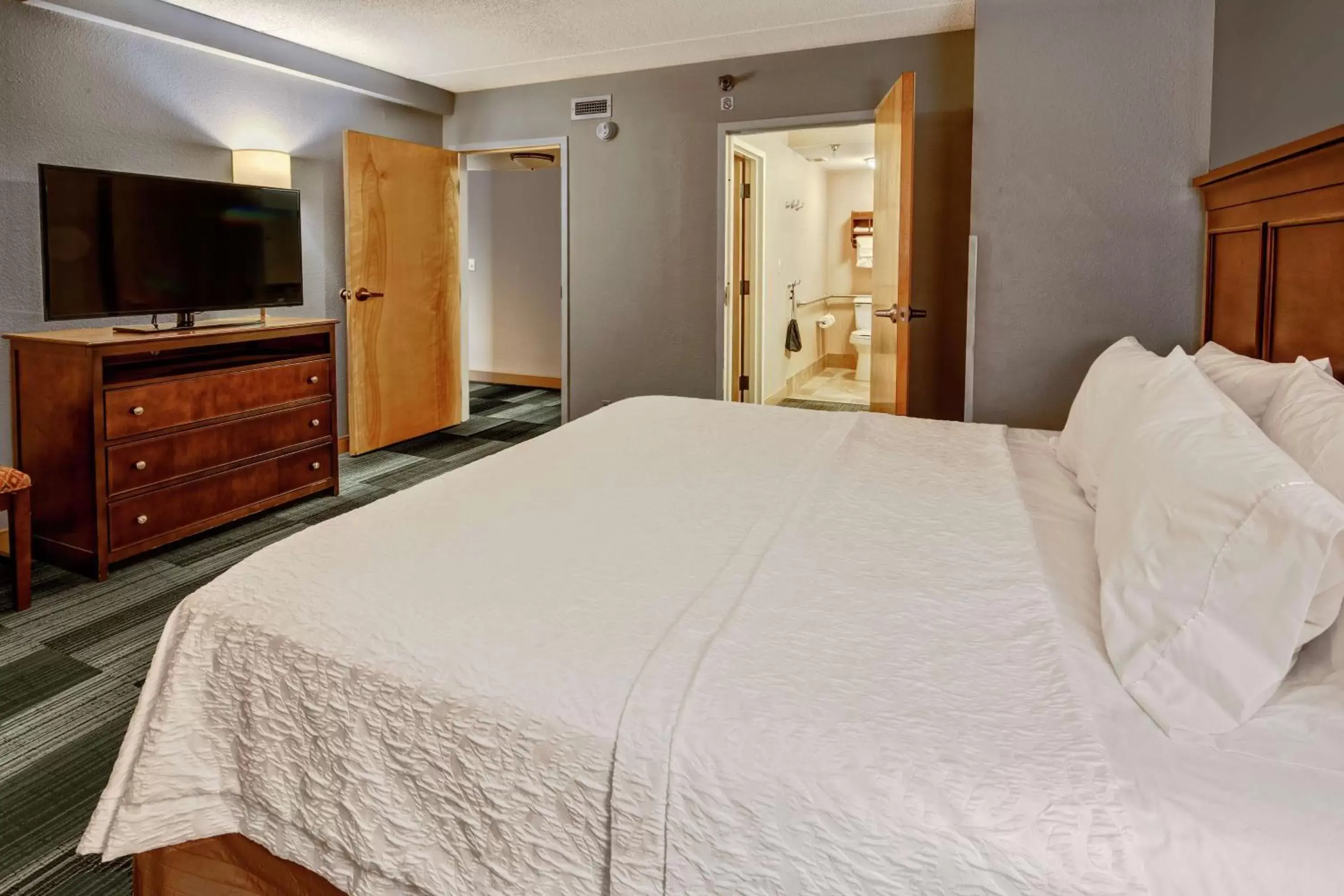 Bedroom, Bed in Hampton Inn & Suites Pigeon Forge On The Parkway