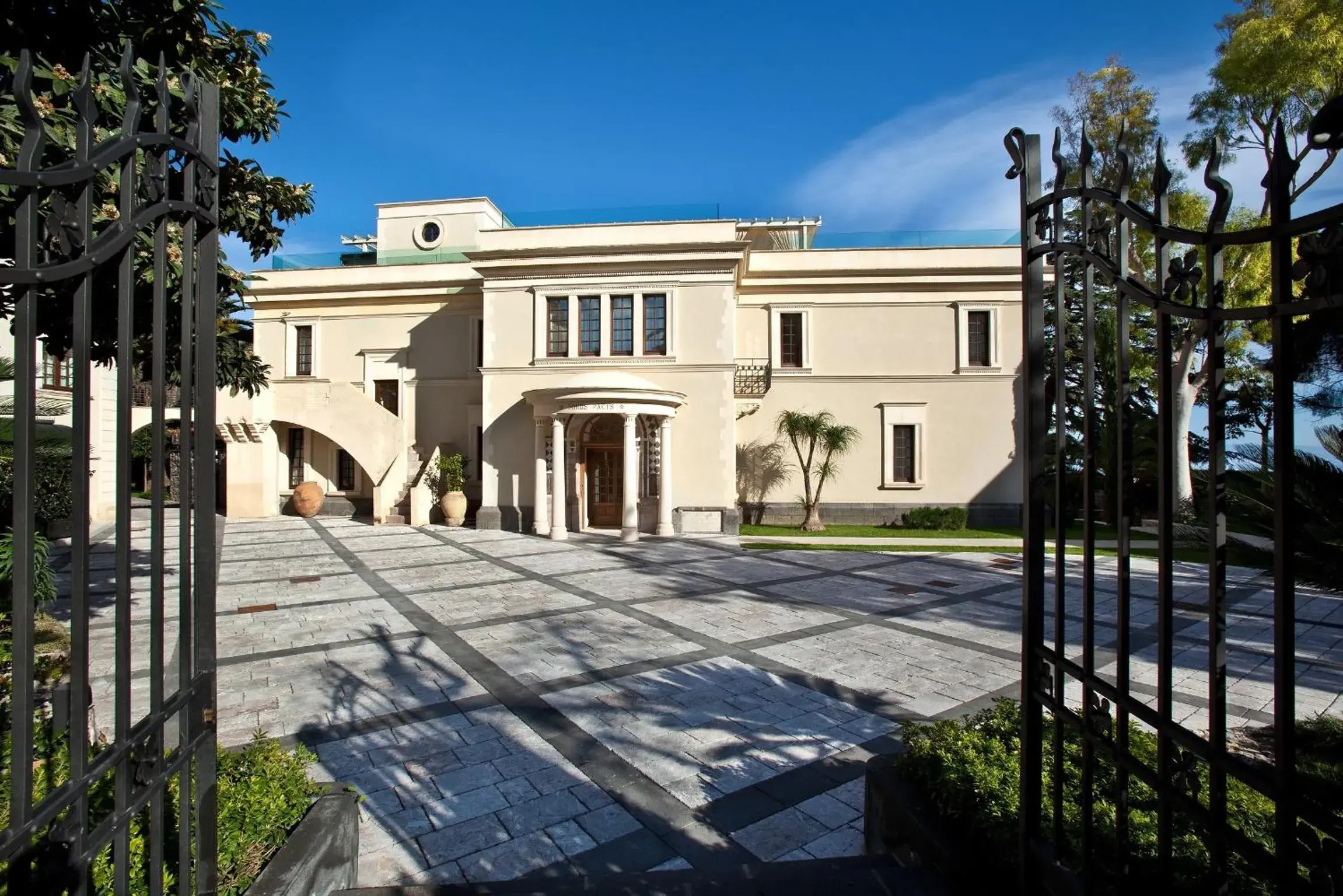 Facade/entrance, Property Building in The Ashbee Hotel