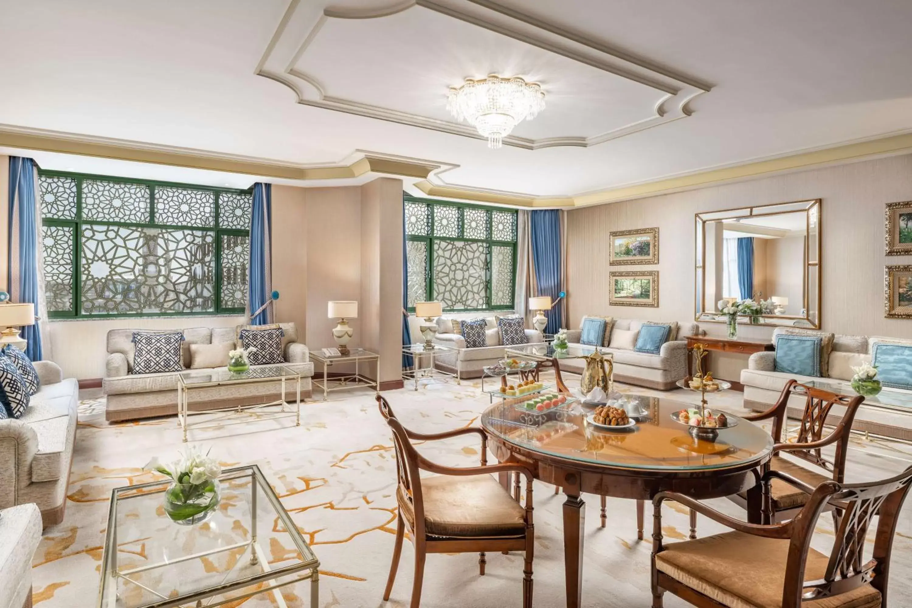 Living room in Madinah Hilton Hotel Living room in Madinah Hilton Hotel