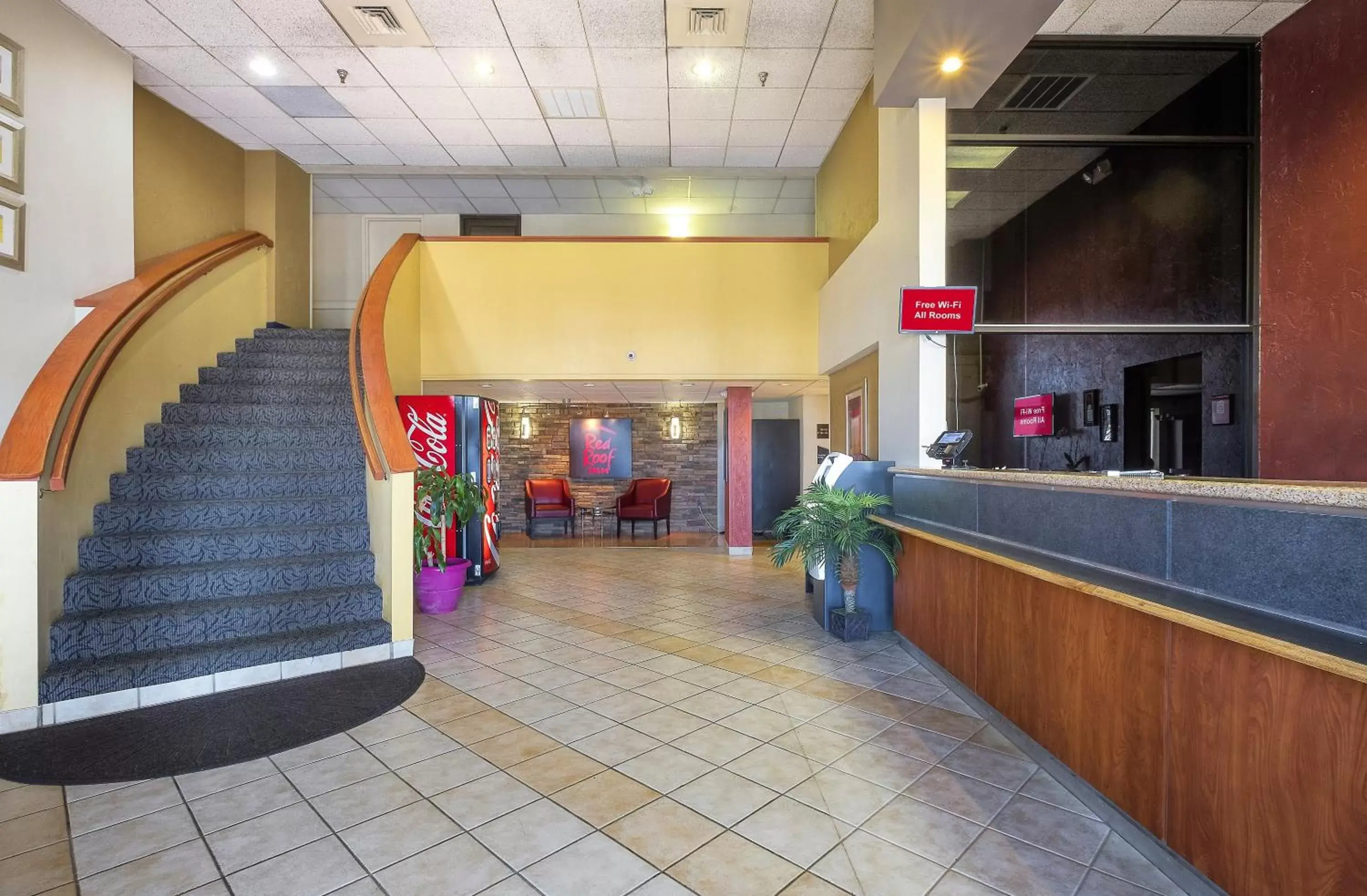 Lobby or reception, Lobby/Reception in Red Roof Inn & Suites Cleveland - Elyria