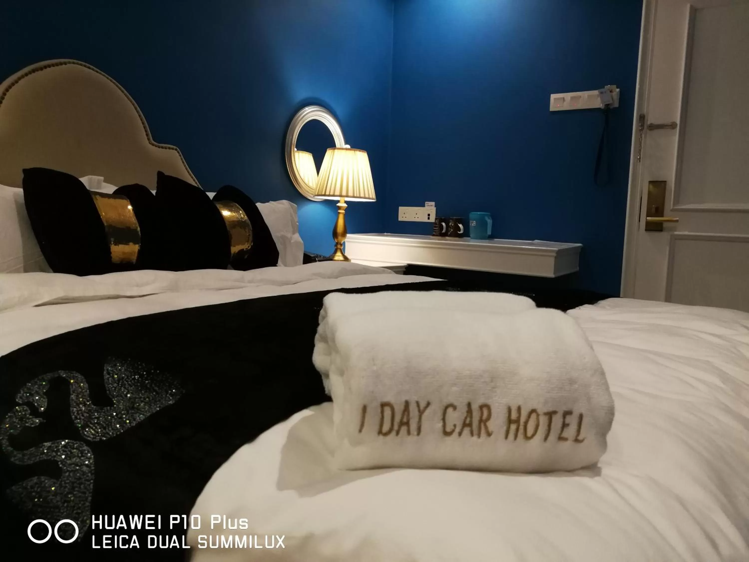 Bed in 1 Day Car Hotel Station 18
