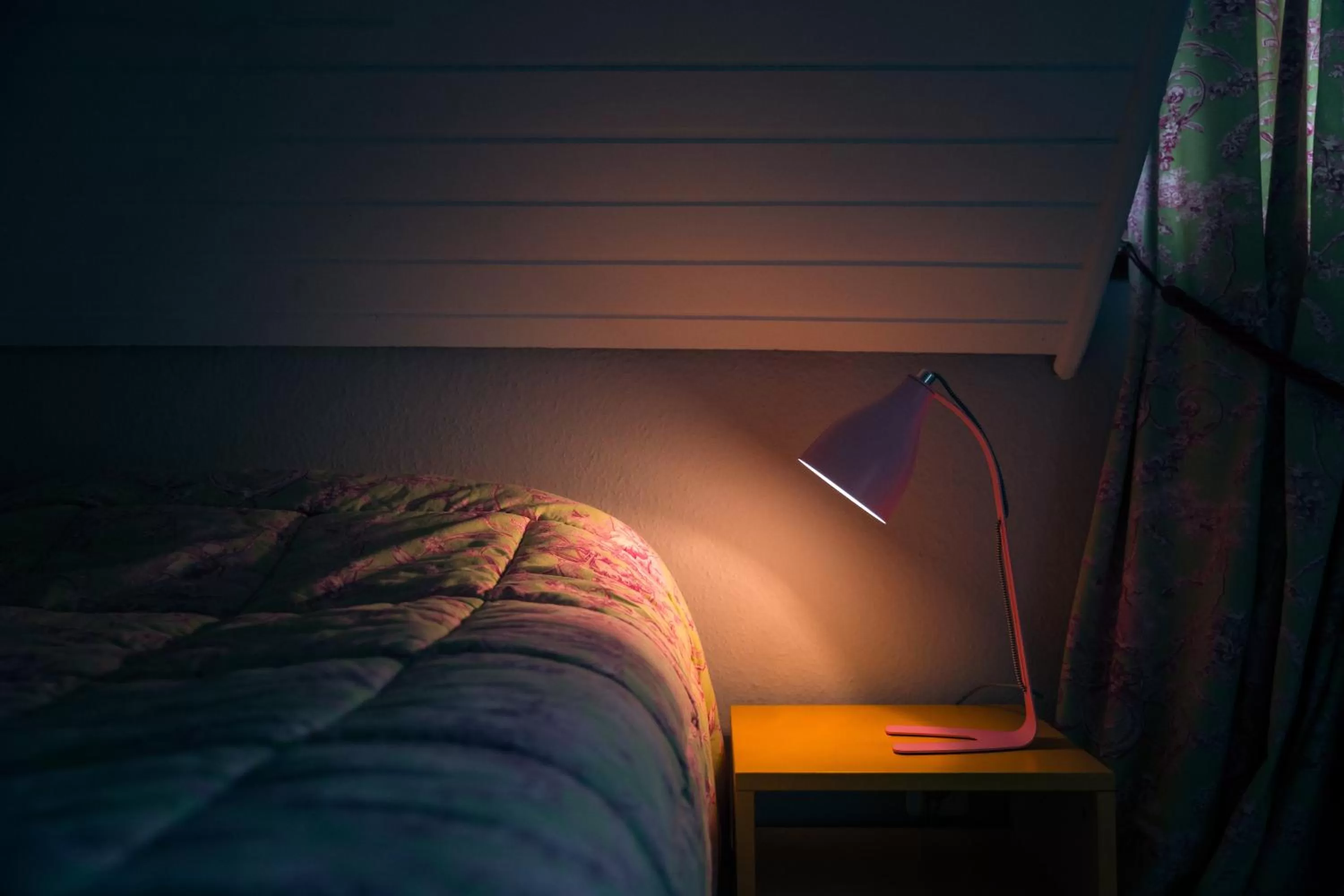 Bed in Hôtel des Deux Clefs