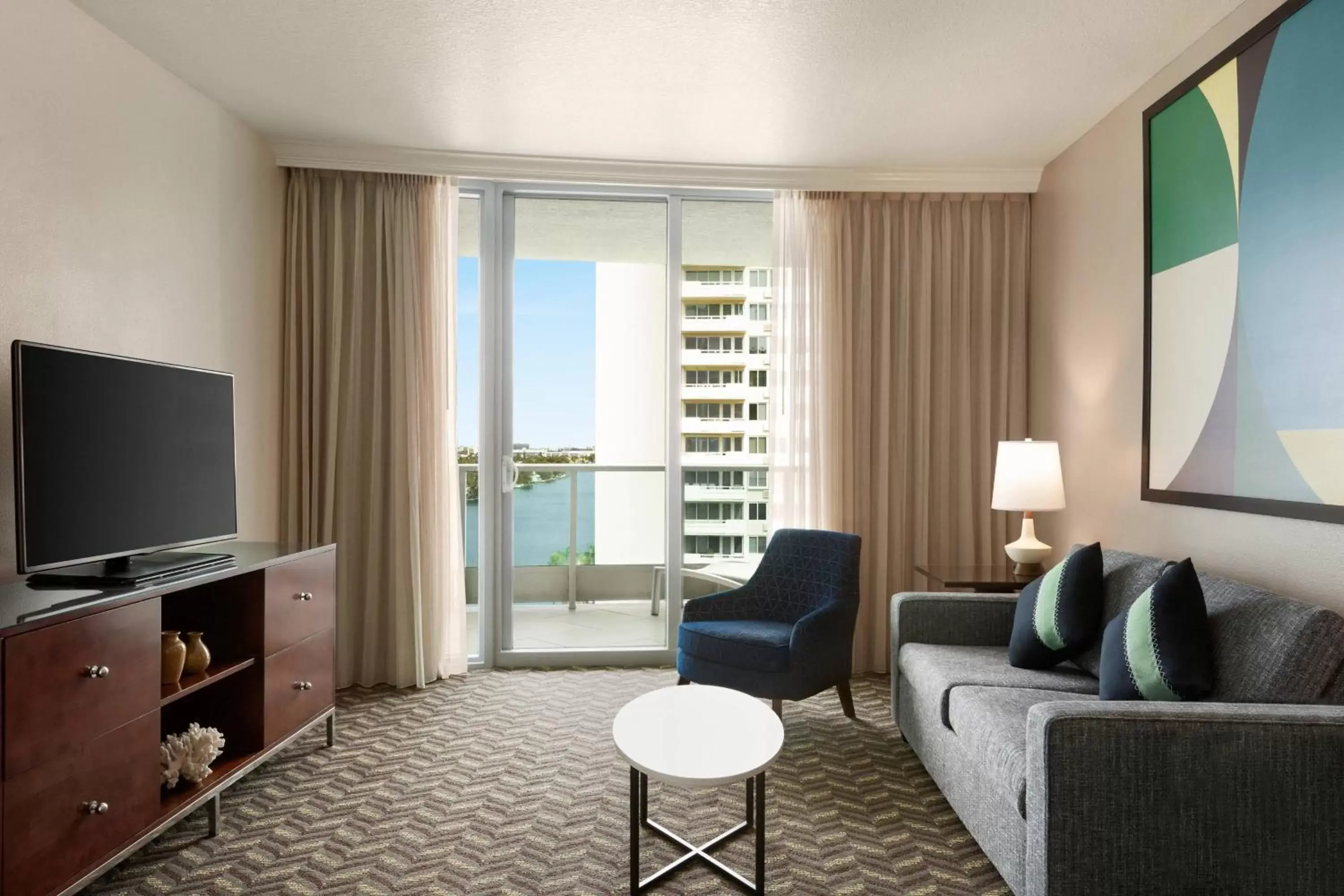 Bedroom, Seating Area in Residence Inn by Marriott Fort Lauderdale Intracoastal