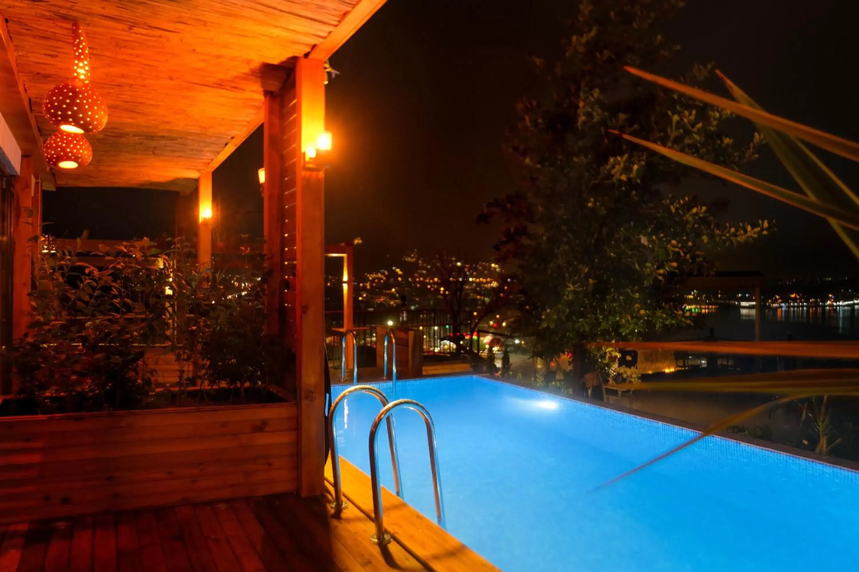 Night, Swimming Pool in Sapanca Villa Suite Boutique Hotel