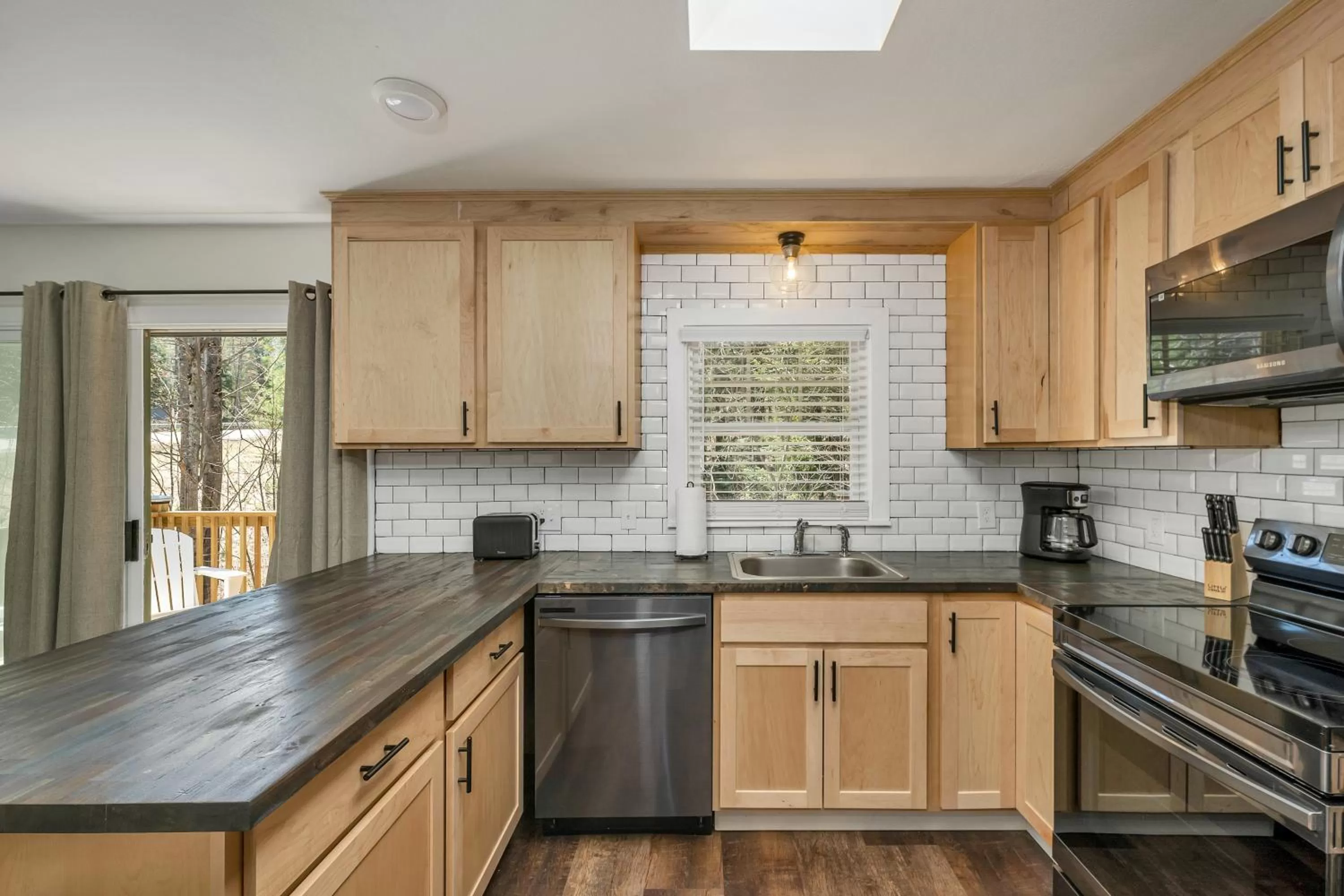 Coffee/tea facilities in The Inn & More