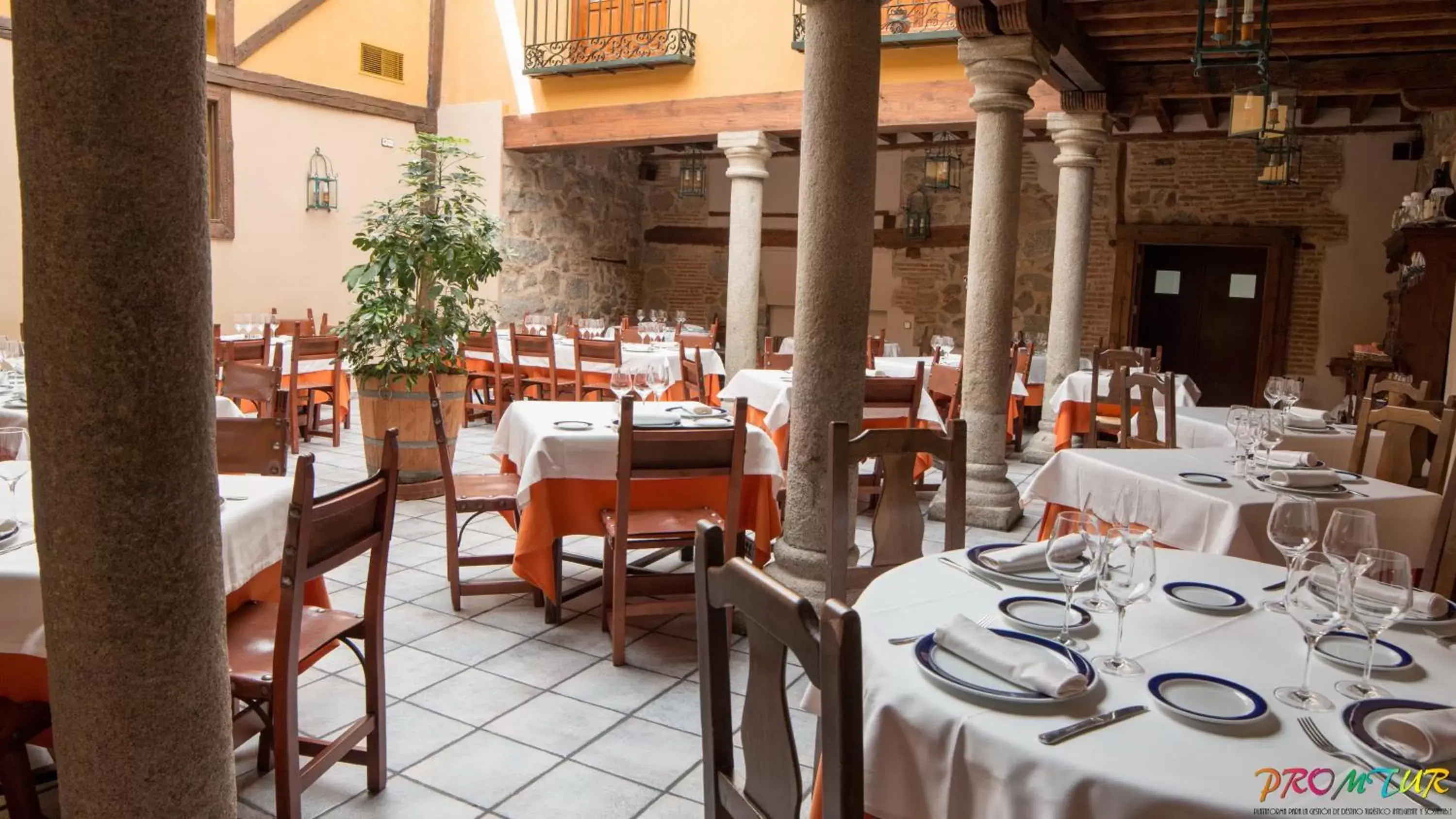 Restaurant/places to eat in Hotel Las Cancelas Restaurant/places to eat in Hotel Las Cancelas