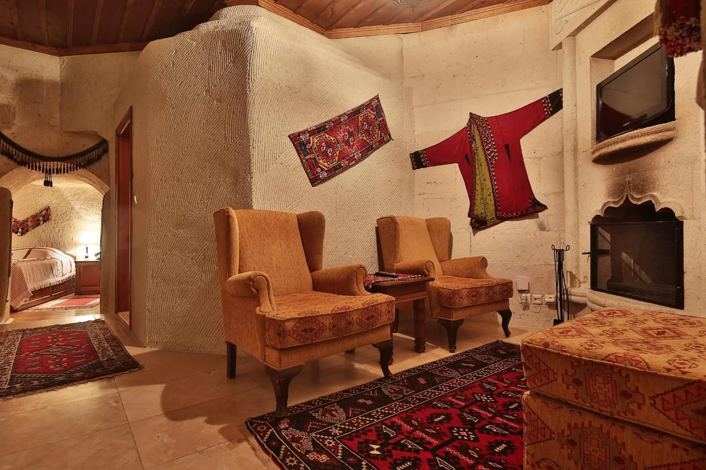 TV and multimedia, Seating Area in Cappadocia Cave Suites