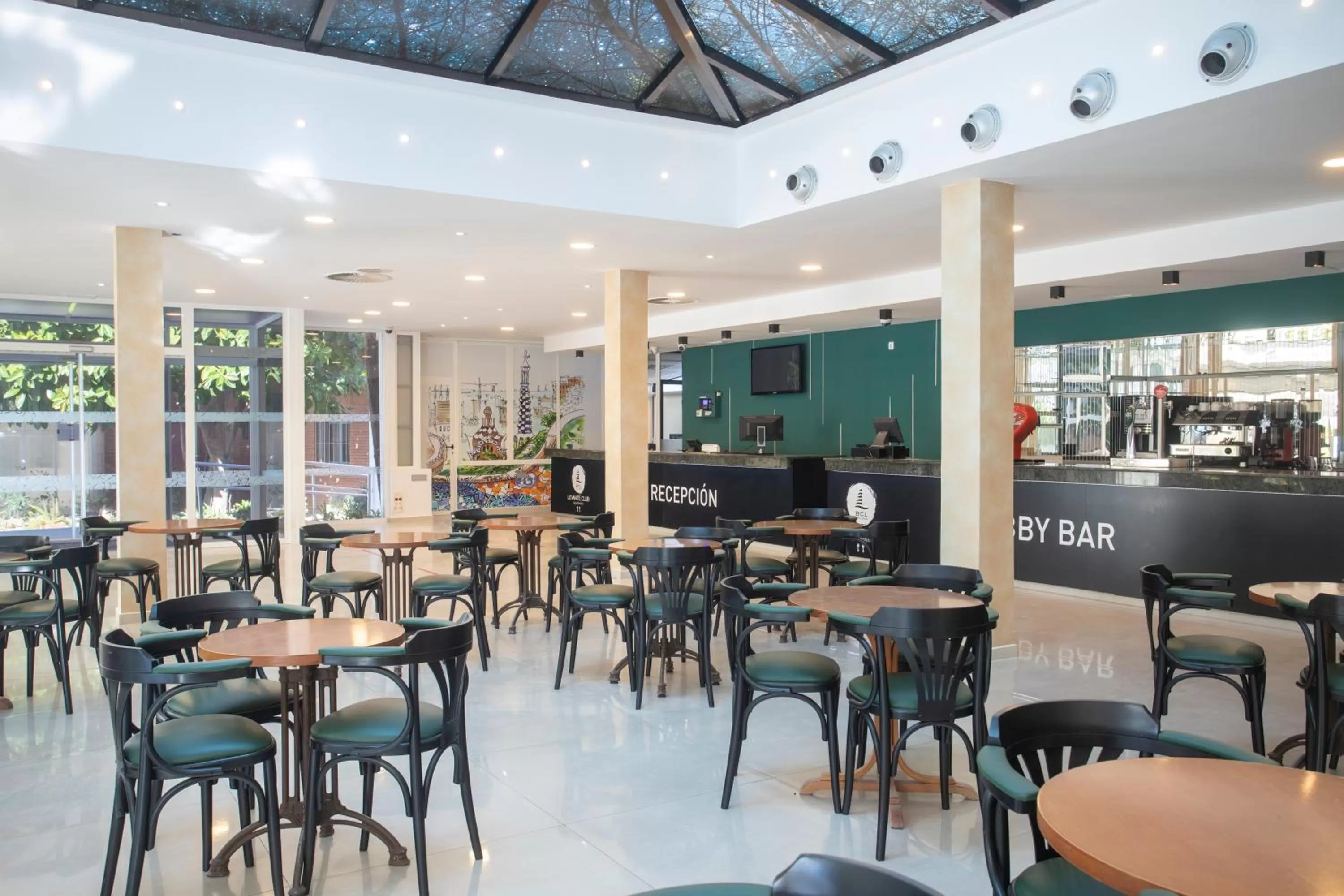 Lounge or bar in Aparthotel BCL Levante Club