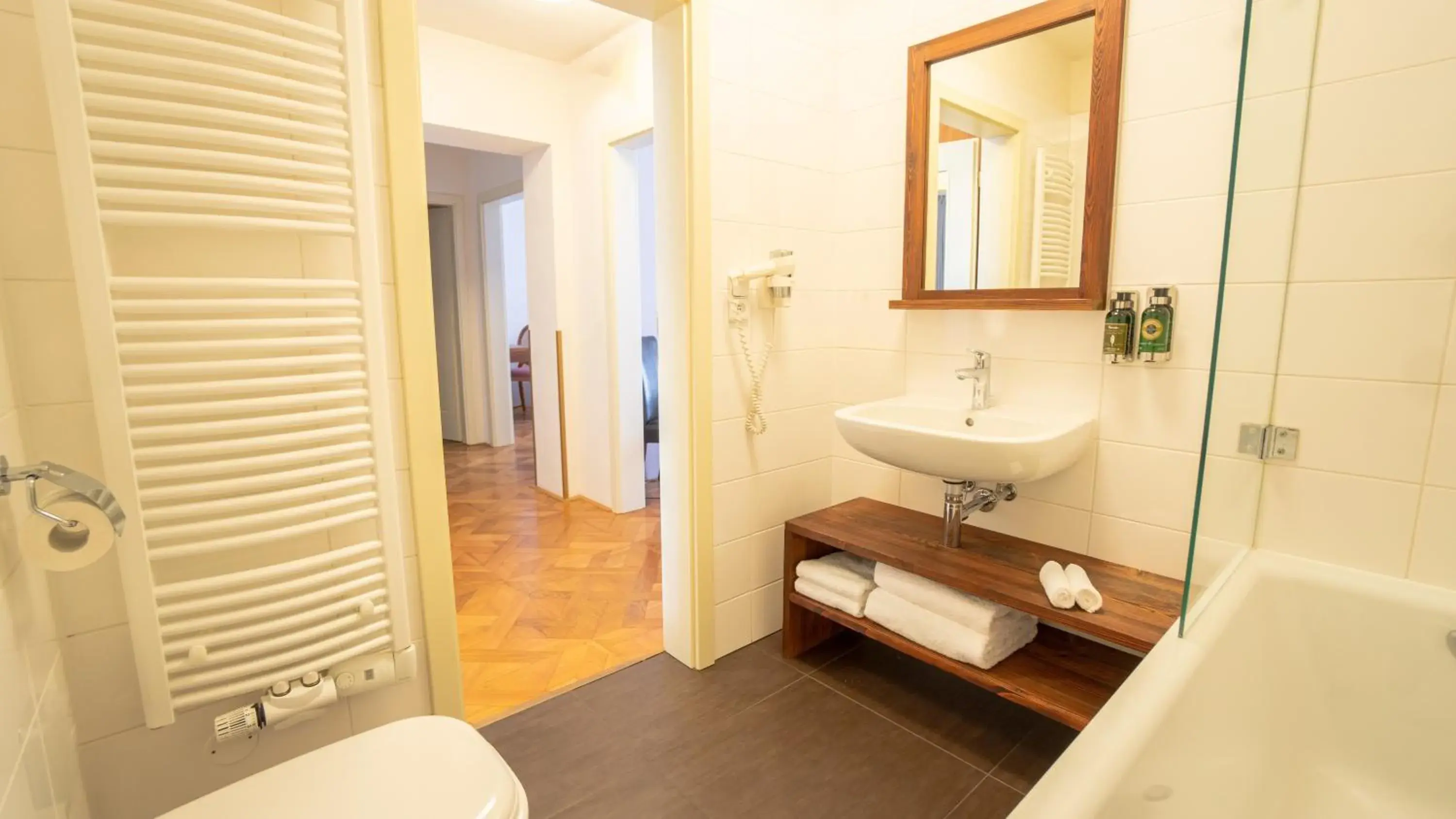 Bathroom in Hotel Golden Key Prague Castle