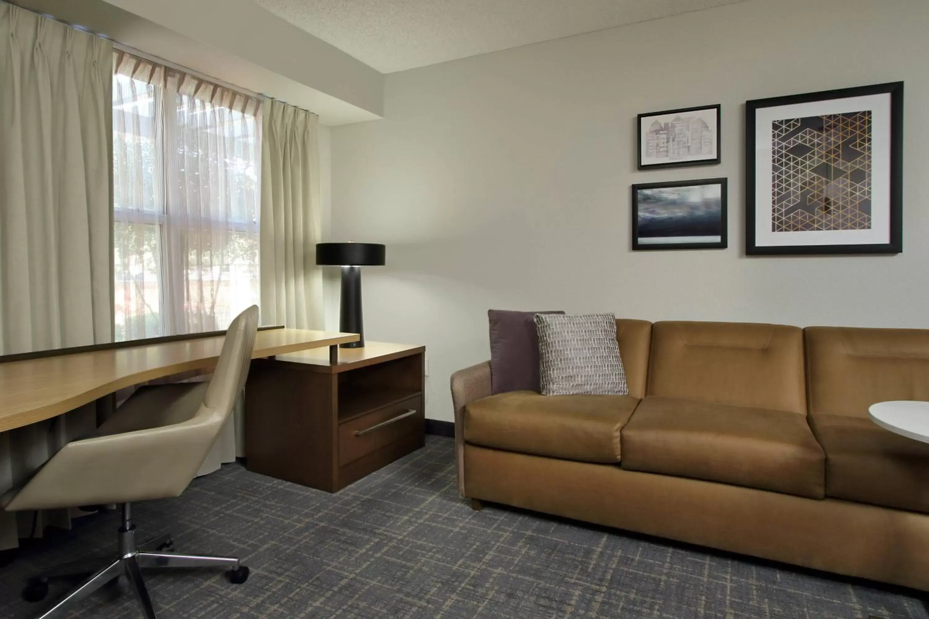 Photo of the whole room, Seating Area in Residence Inn Scottsdale North