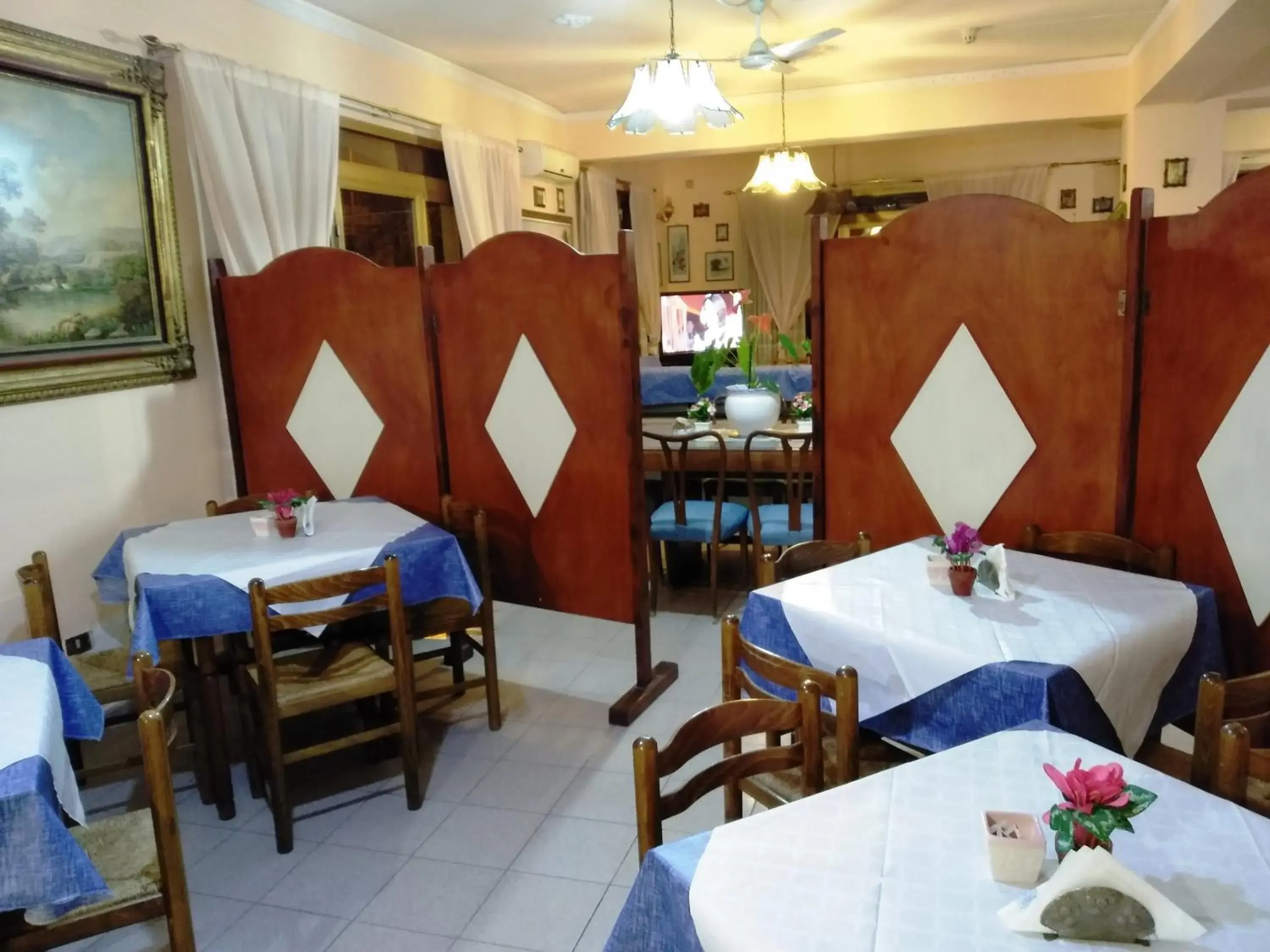 Restaurant/Places to Eat in Hotel Eliseo