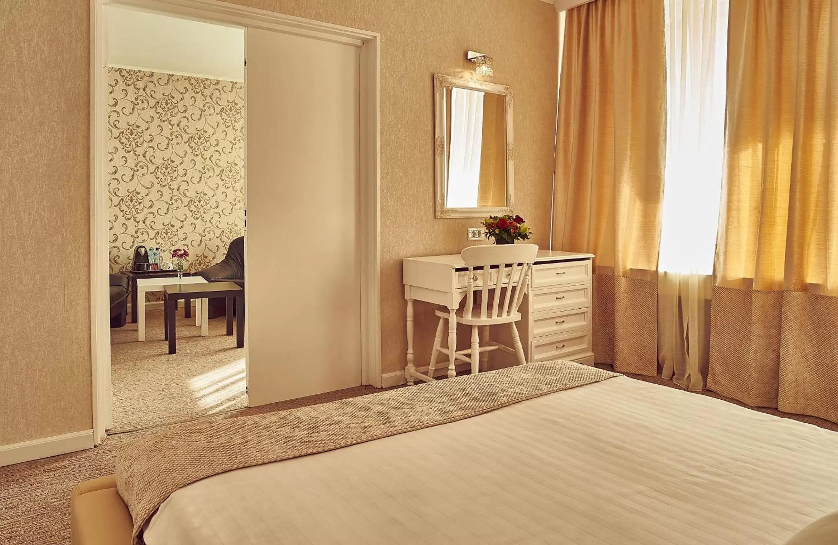 Photo of the whole room, Bed in Continental Drobeta Turnu Severin Photo of the whole room, Bed in Continental Drobeta Turnu Severin