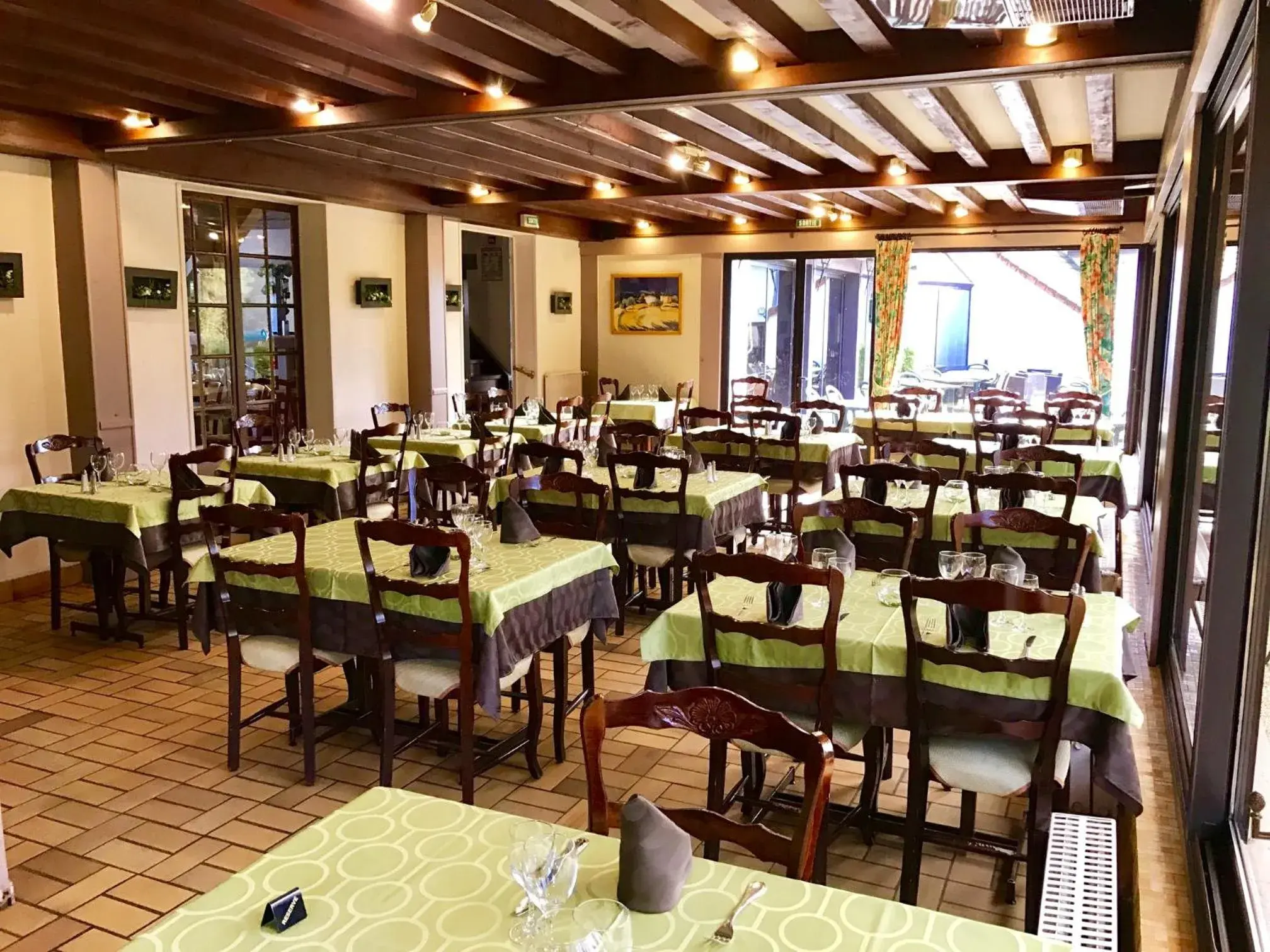 Restaurant/Places to Eat in Logis Le Relais De Pouilly