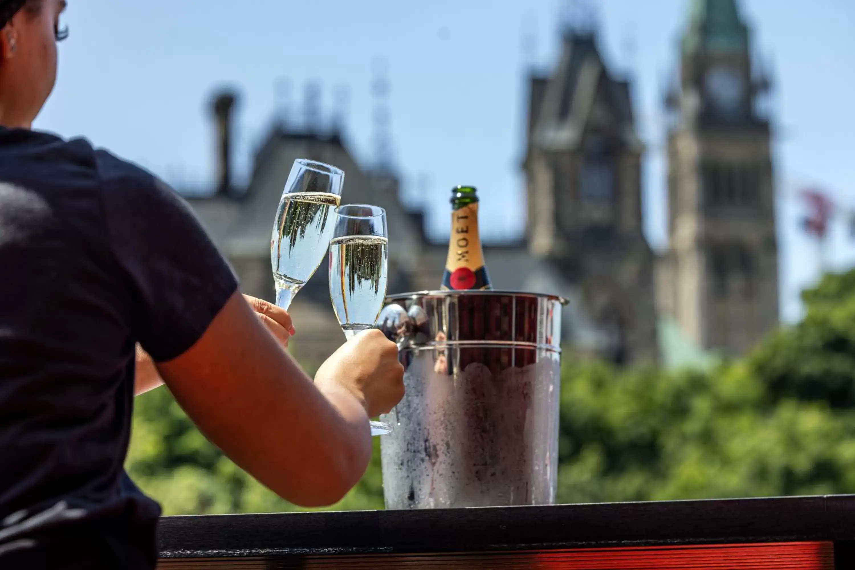 Drinks in Fairmont Chateau Laurier Gold Experience