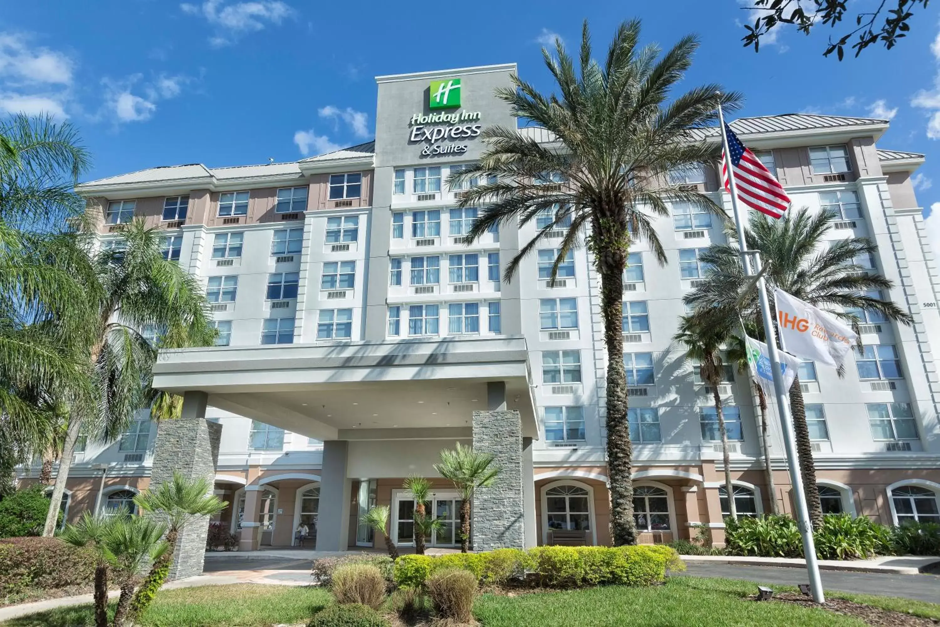 Property Building in Holiday Inn Express & Suites S Lake Buena Vista, an IHG Hotel