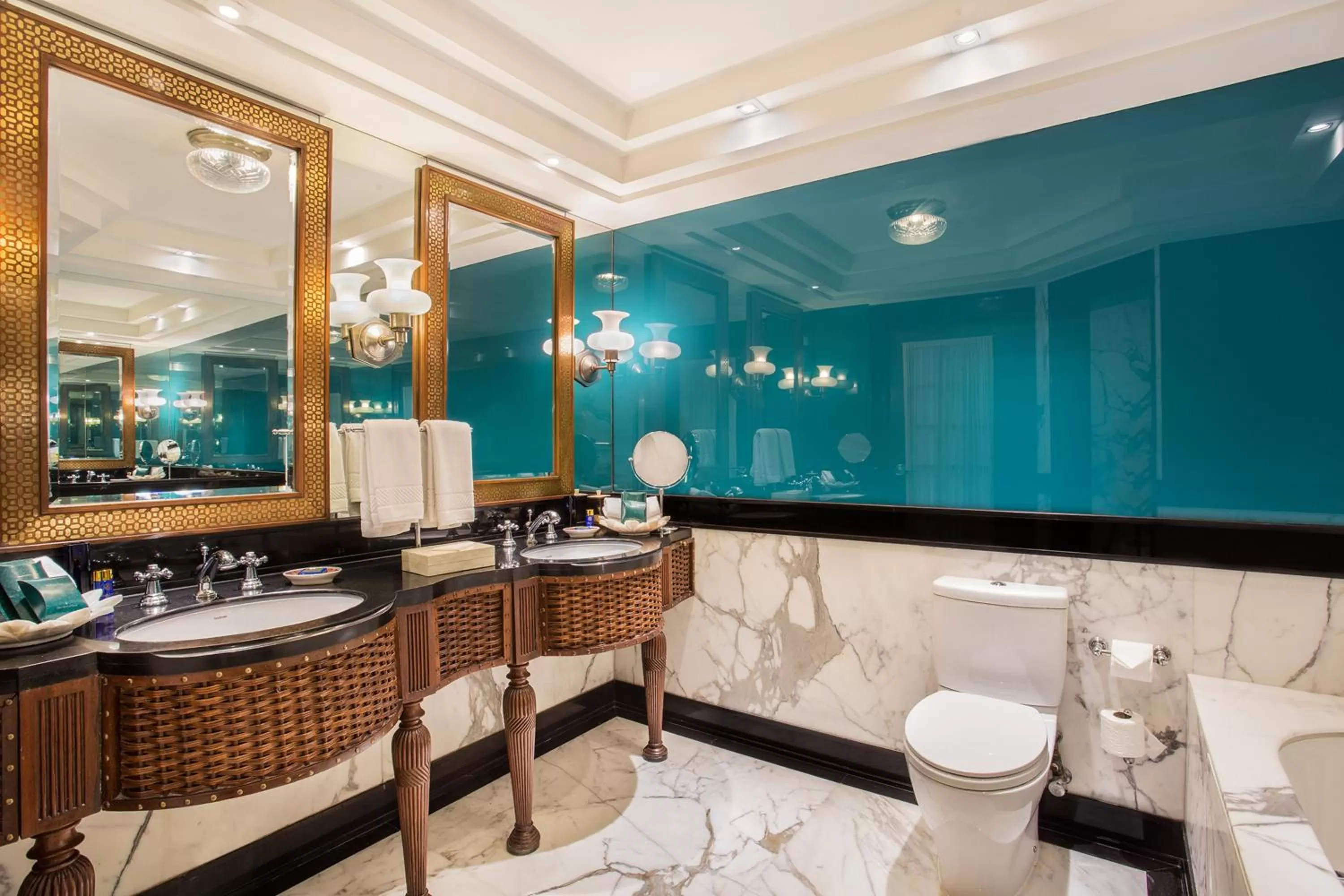 Bathroom in The Oberoi Amarvilas Agra