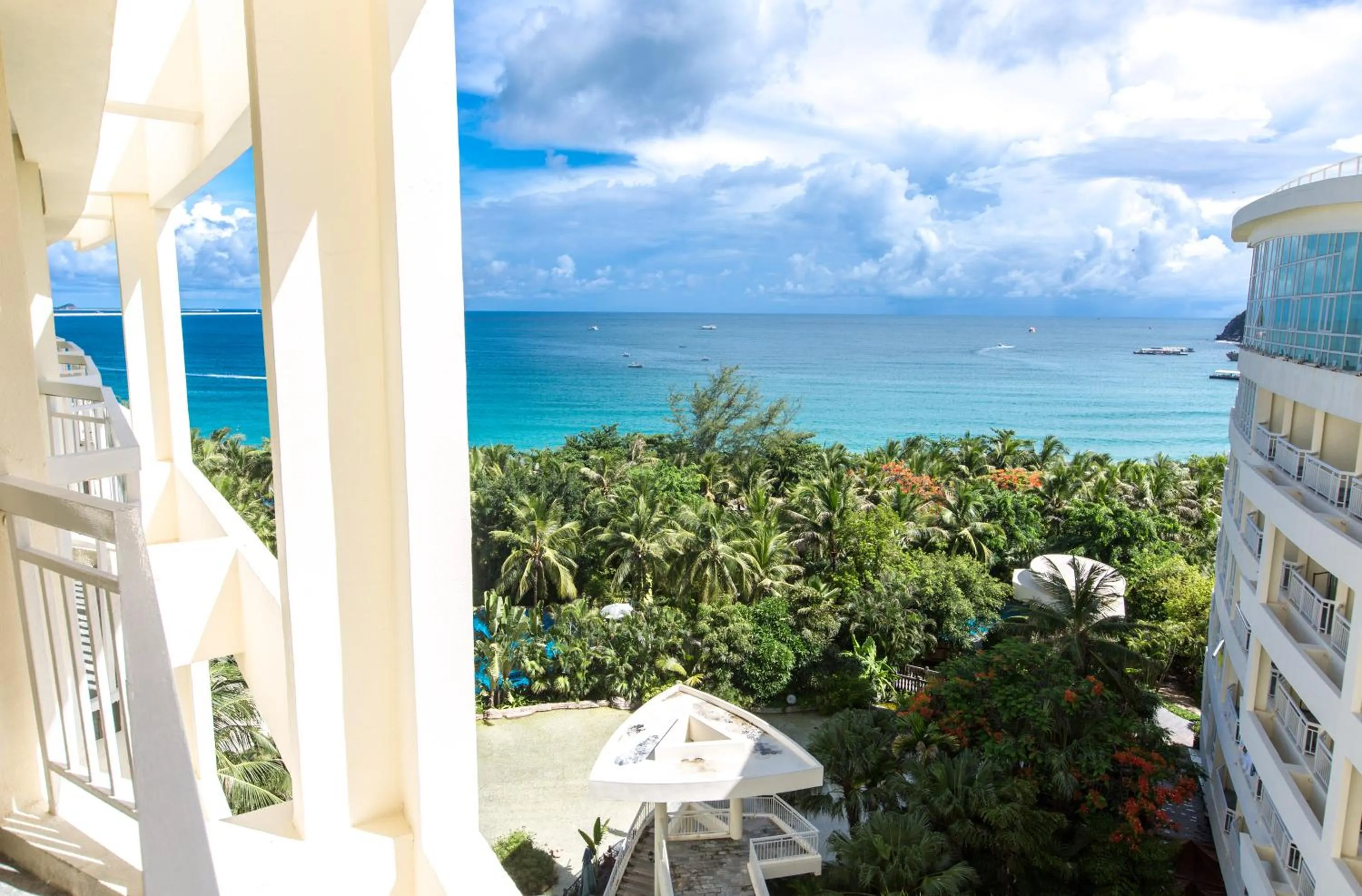 Facade/entrance, Sea View in Sunshine Resort Intime Sanya