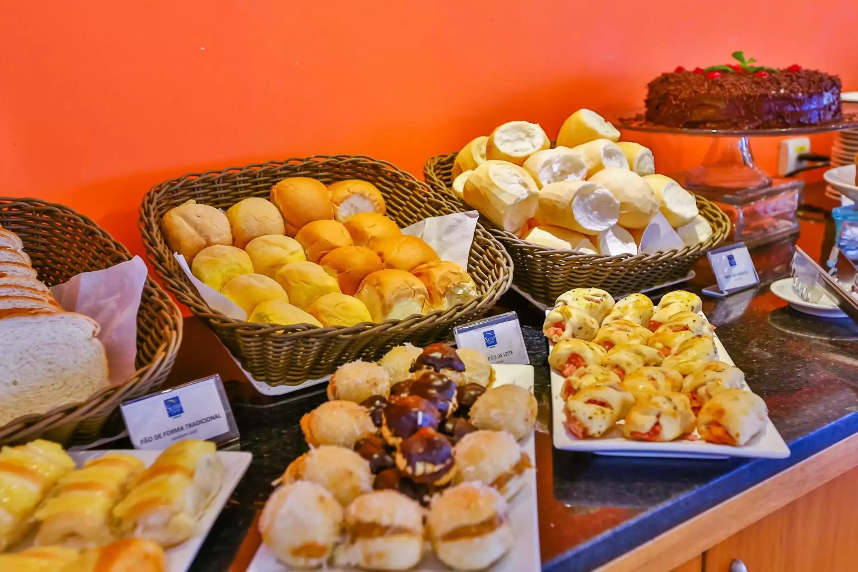 Buffet breakfast in Dubai Macaé by Atlântica Buffet breakfast in Dubai Macaé by Atlântica