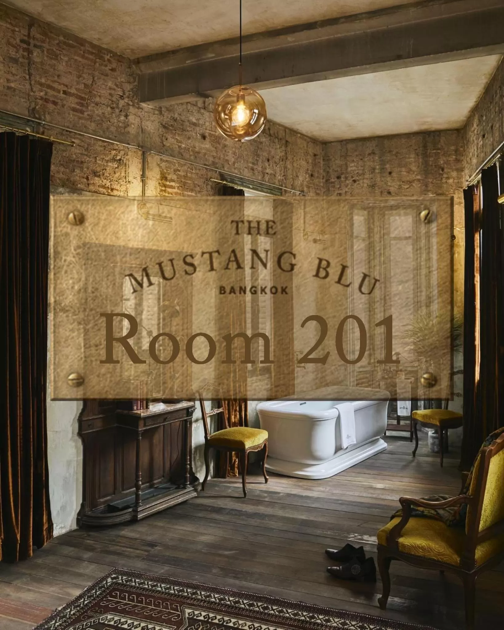 Deluxe Double Room with Bath in The Mustang Blu