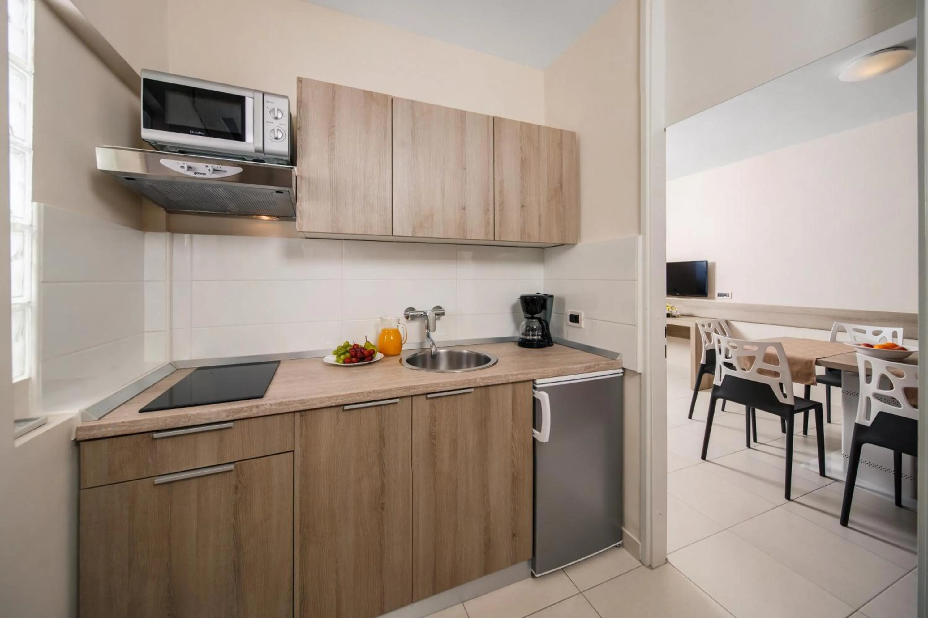 Kitchen or kitchenette in Apartments Katoro Plava Laguna