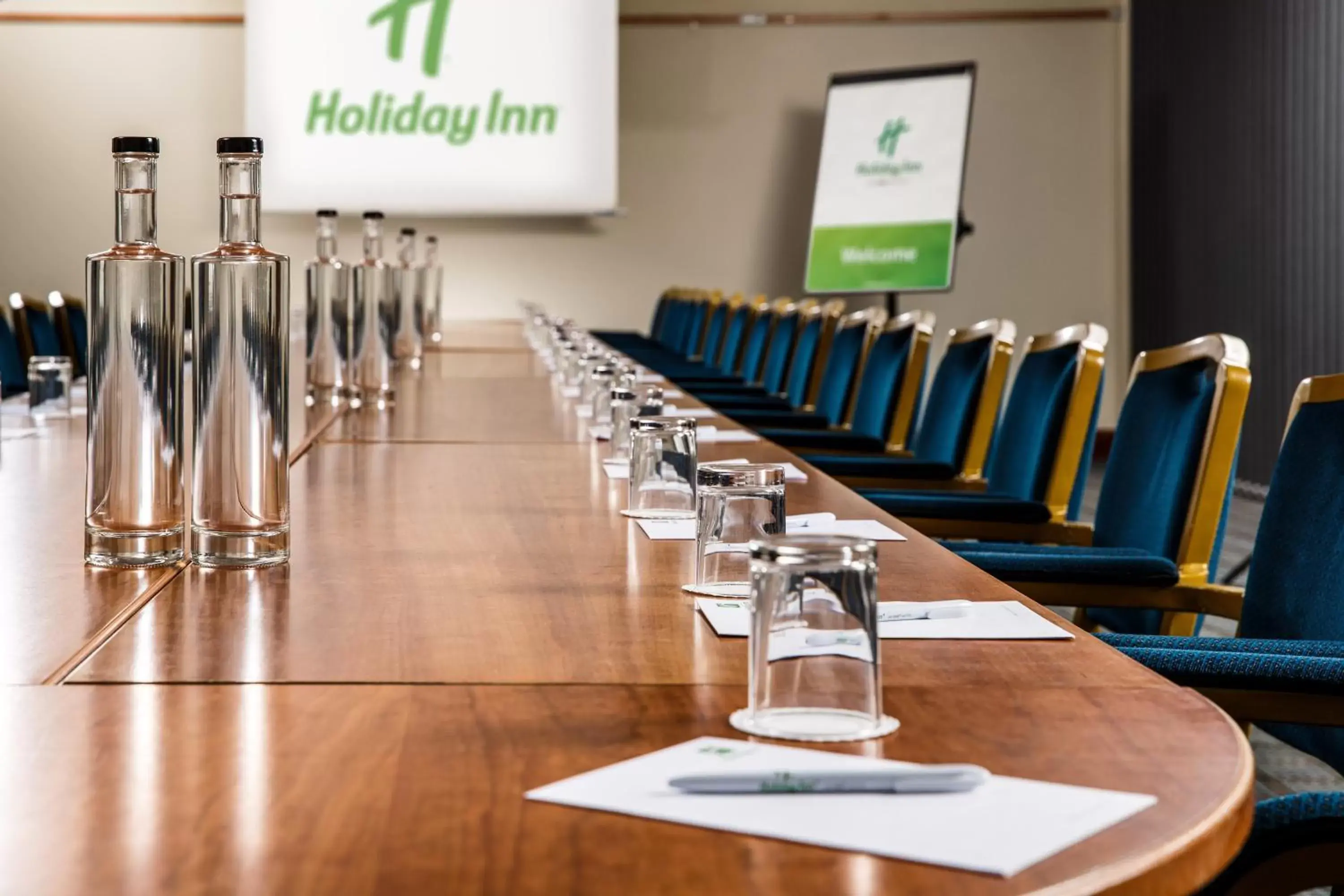 Meeting/conference room, Business Area/Conference Room in Holiday Inn Brentwood, an IHG Hotel