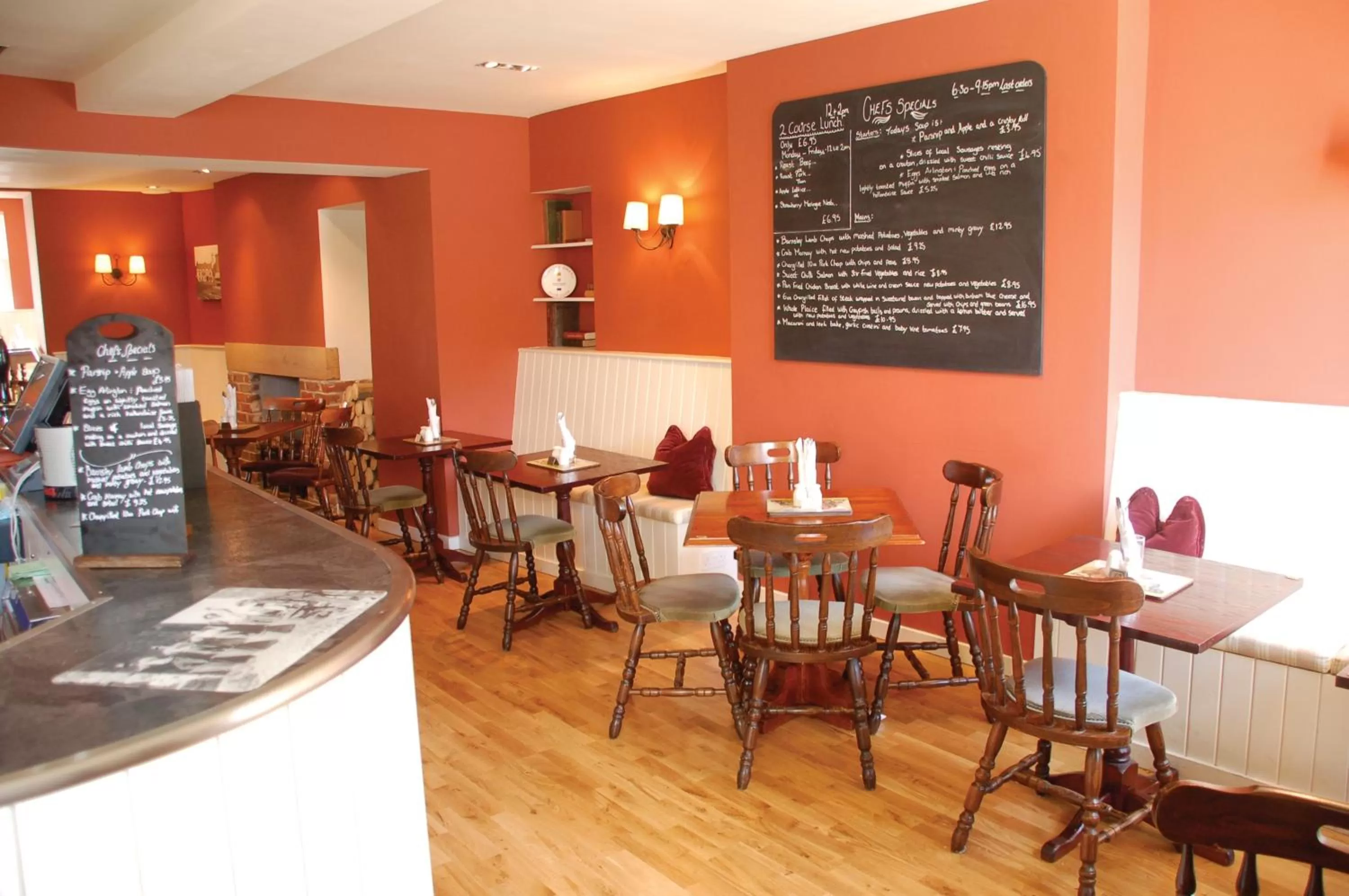 Lounge or bar in Best Western The George Hotel, Swaffham