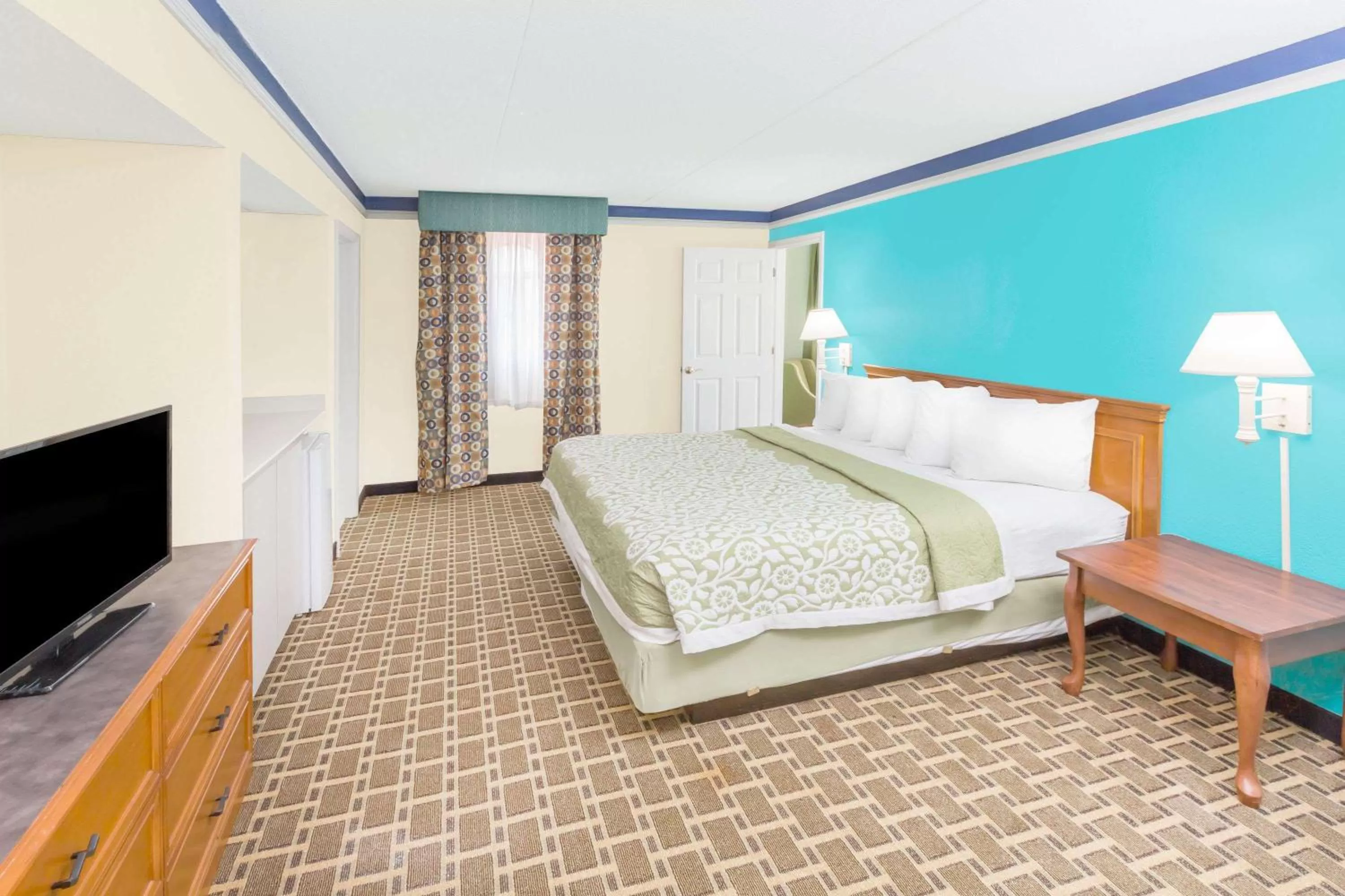 Photo of the whole room, Bed in Days Inn by Wyndham Little Rock/Medical Center
