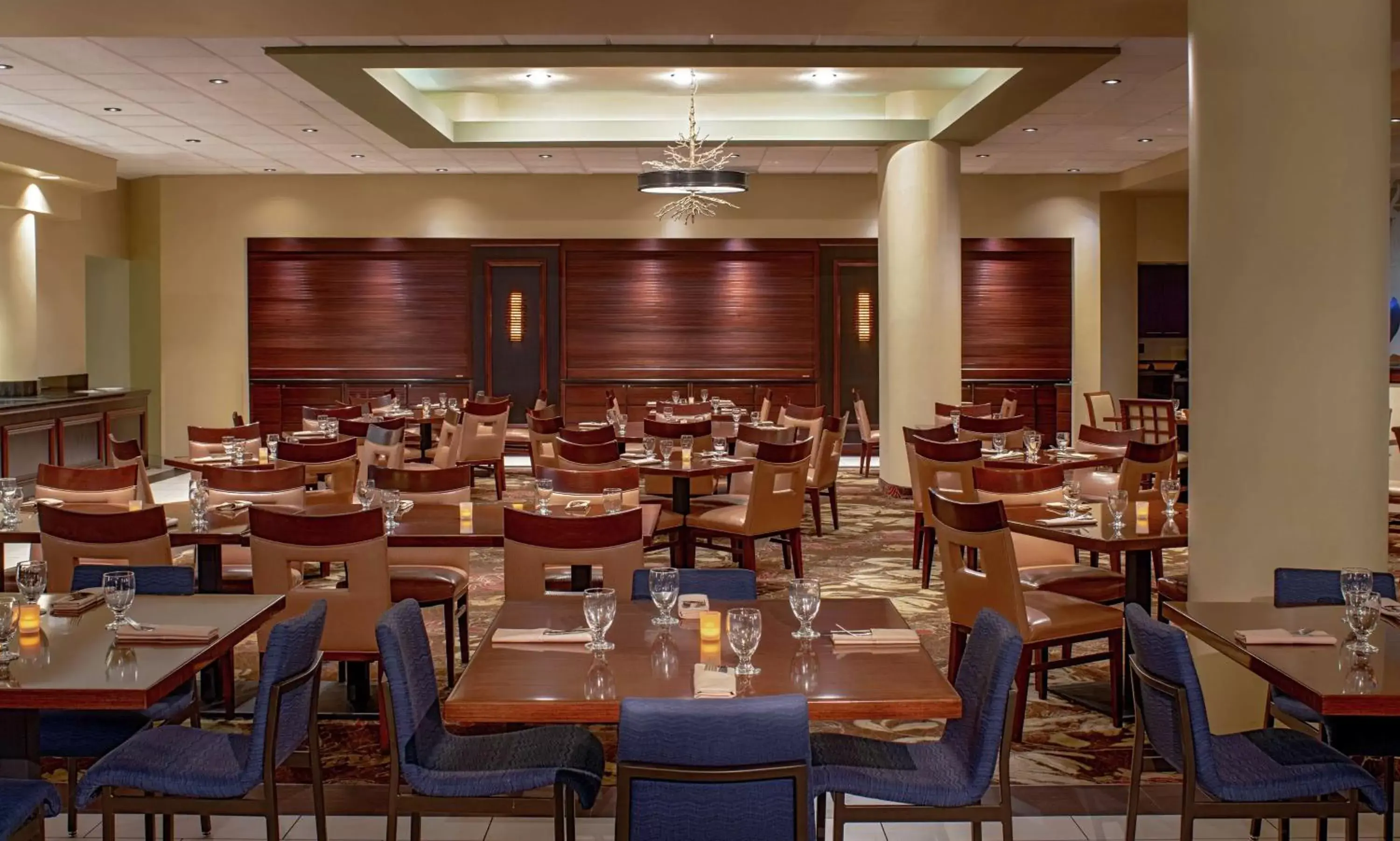 Restaurant/Places to Eat in Doubletree Suites by Hilton Salt Lake City