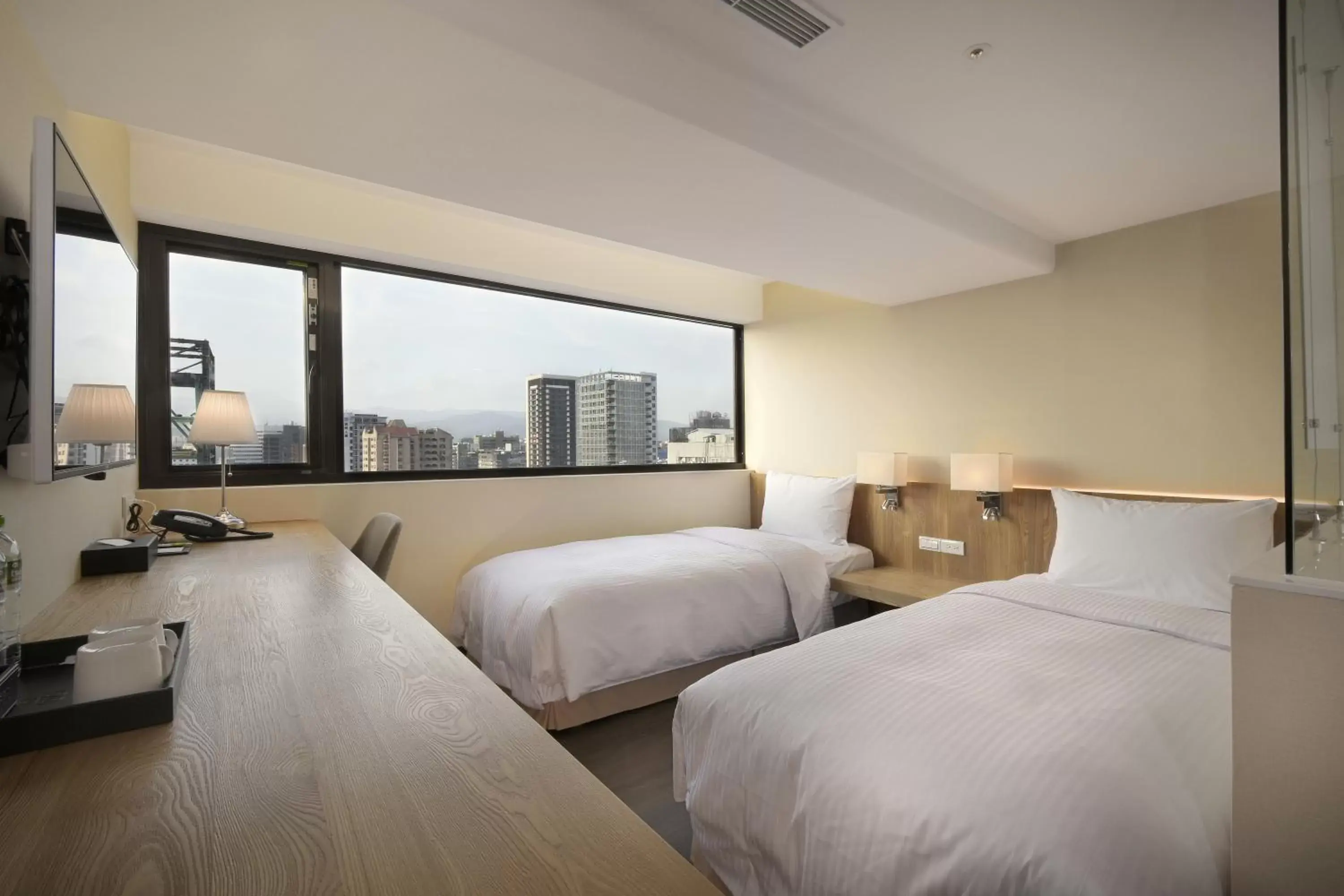 Standard Twin Room in Eastin Taipei Hotel