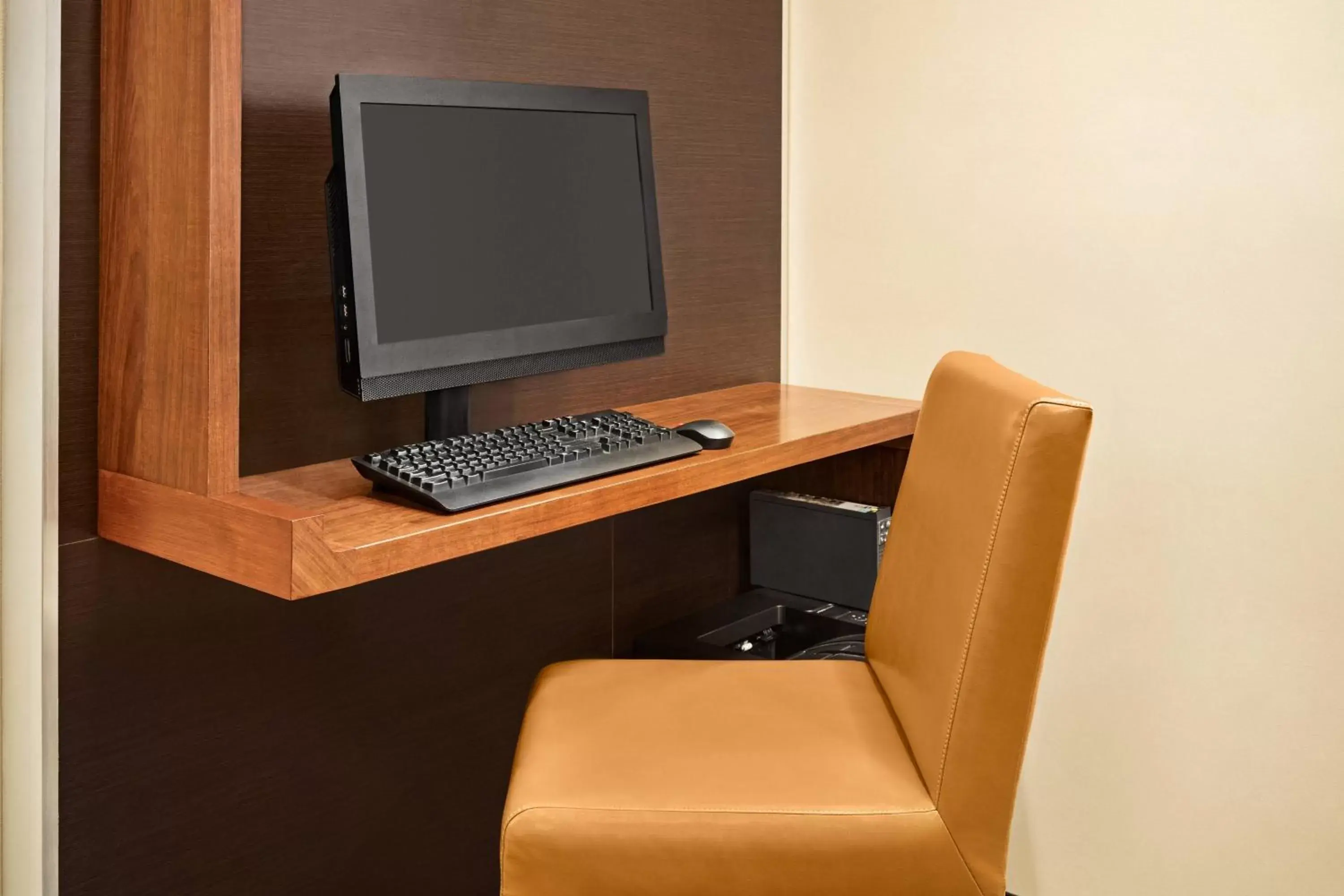 Business facilities, TV/Entertainment Center in TownePlace Suites by Marriott Chattanooga Near Hamilton Place